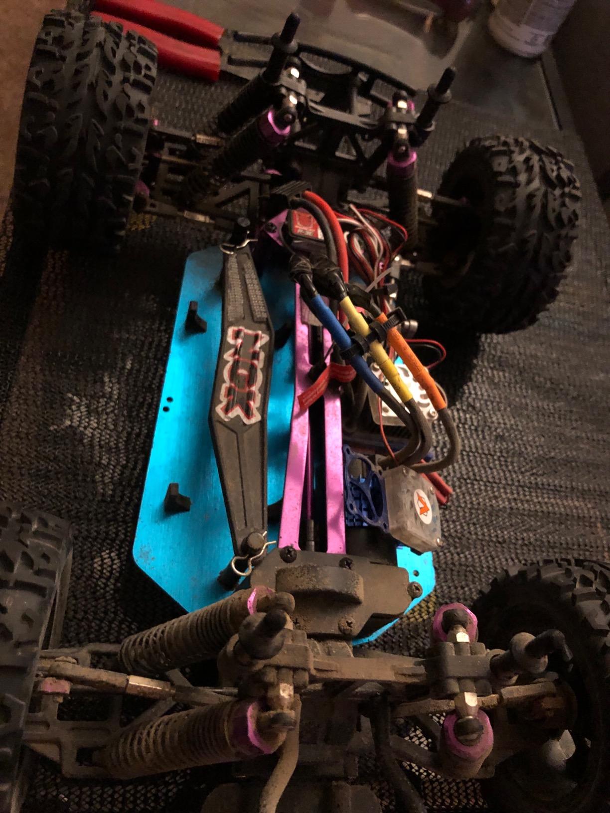 Redcat Racing Volcano EPX 1/10 Scale Electric RC Monster Truck, 4WD with 2.4GHz Radio and 19T Brushed 550 Motor customer photo 2