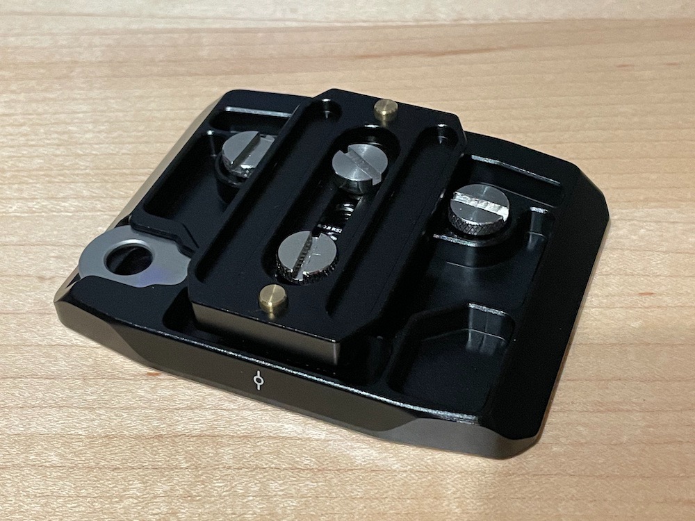 SMALLRIG Quick Release Plate for Arca Swiss, Baseplate with 1/4''-20 Screw, 3/8''-16 Screw, for Cameras and Cages - 2146B customer photo 2