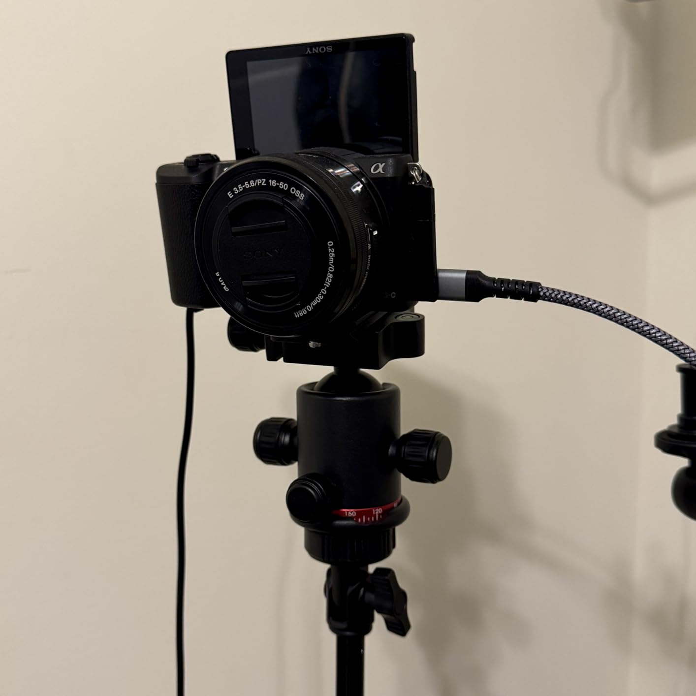 Neewer Professional Metal 360 Degree Rotating Panoramic Ball Head with 1/4 inch Quick Release Plate and Bubble Level, up to 17.6lbs/8kg customer photo 2