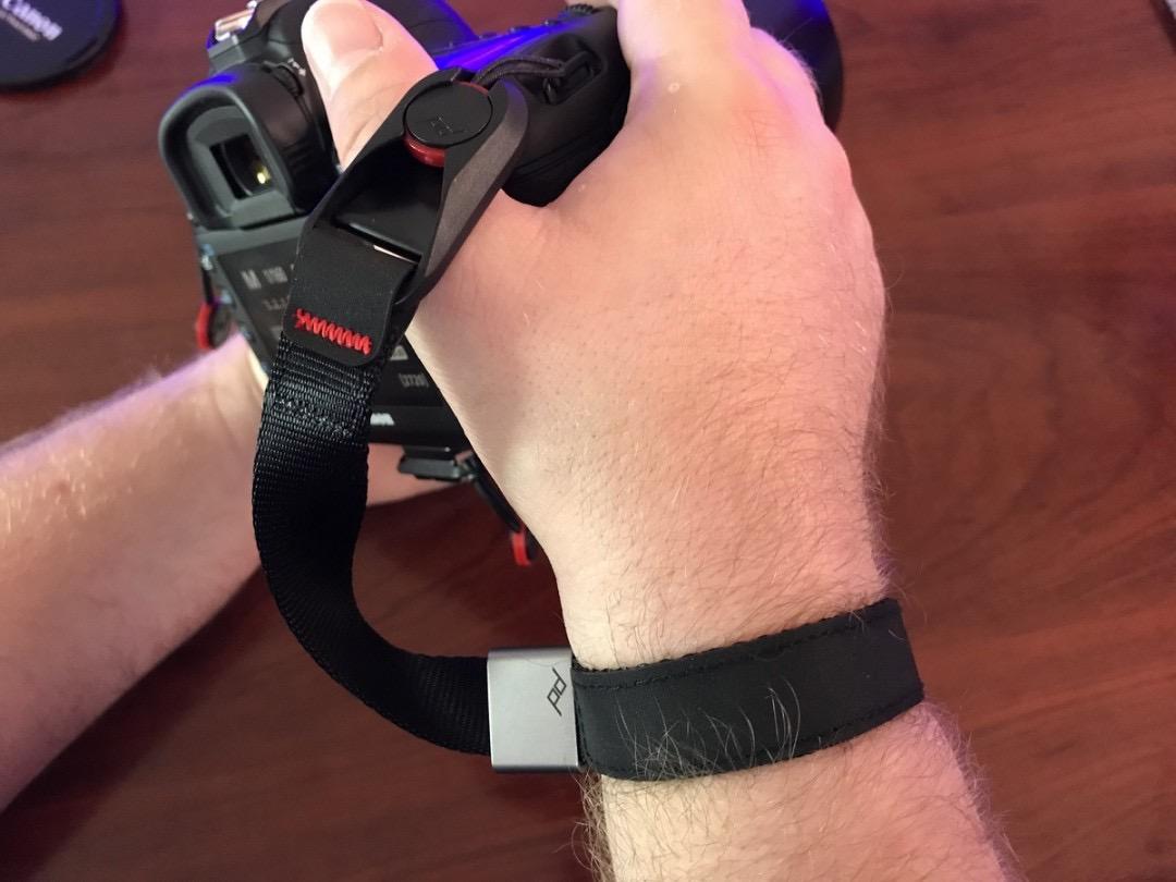 Peak Design Cuff Camera Wrist Strap, Compatible with DSLR, Compact and Point-and-Shoot Cameras, Low Profile, Quick Release customer photo 2