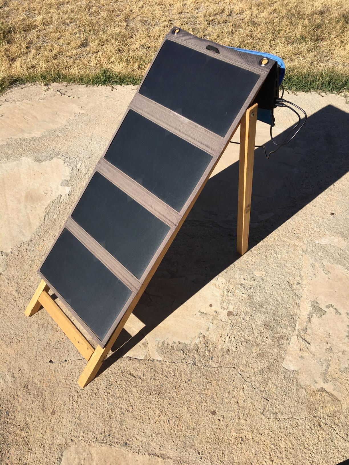 BigBlue 28W Solar Panel Charger with Digital Ammeter, USB-A/USB-C Outputs, 25.4% High-Efficiency, Folding Waterproof Solar Panels with Carabiners for Camping, Backpacking, Phones, Tablets, Power Bank customer photo 1