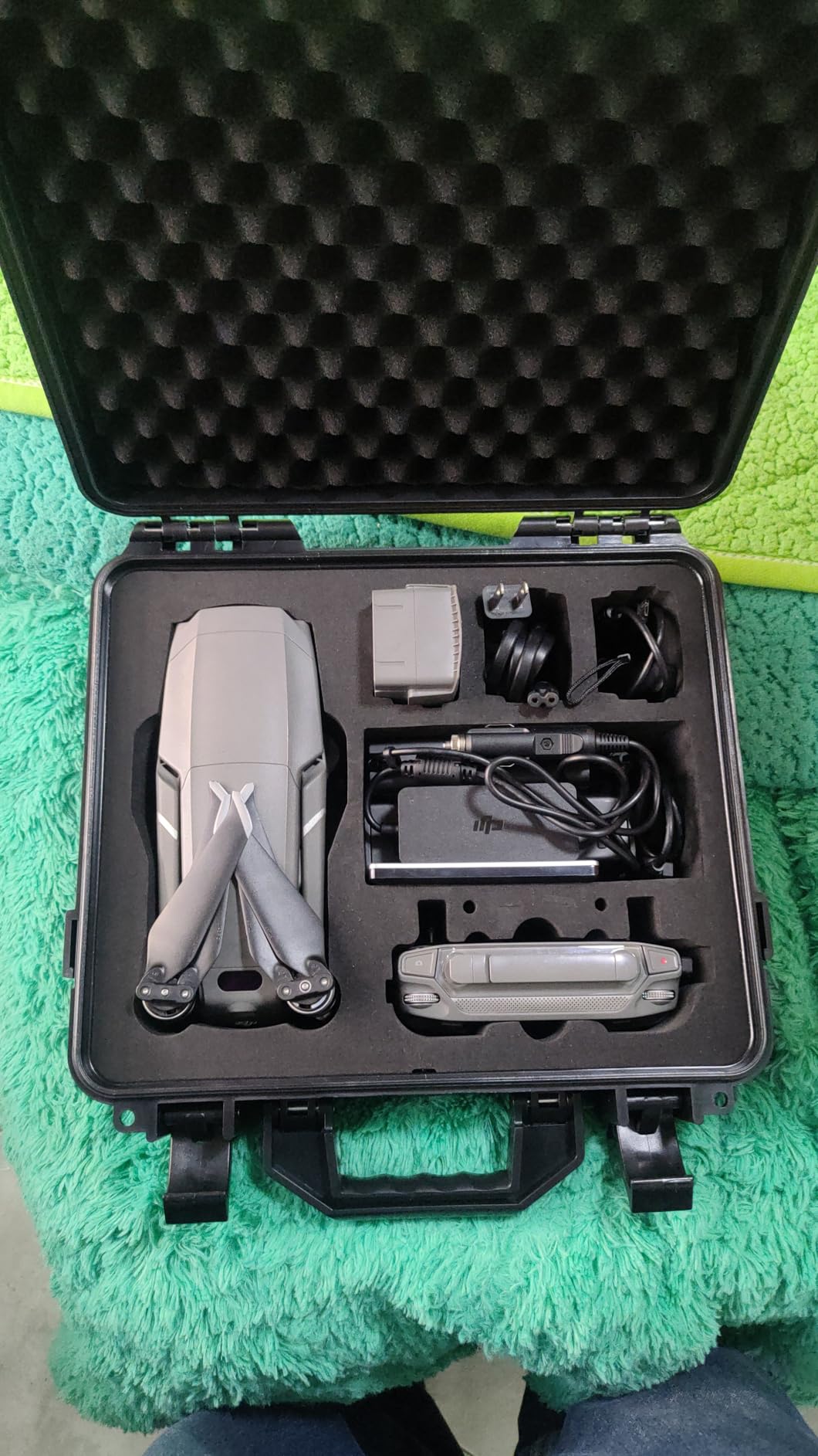 Smatree 13.4L Hard Carrying Case Compatible for DJI Mavic 2 Pro/Mavic 2 Zoom Fly More Combo(Upgrade Edition), Waterproof Hard Case for DJI mavic 2 pro/Zoom and Accessorie(Not fit for Smart Controller) customer photo 1