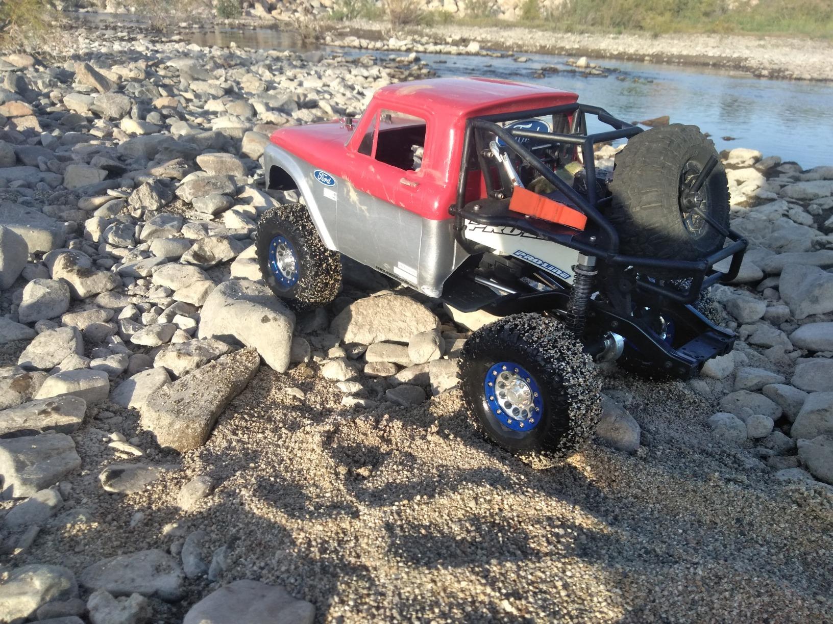 Hobbypark 4.4 Inches Tall RC 1.9 RC Crawler Tires Soft Rubber Good Grip for 1/10 Scale TRX4 Axial SCX10 Redcat Gen 8 RC4WD Rocks Mud Dirt fit 1.9 Beadlocks Wheels w/Foam, 4PCS customer photo 2