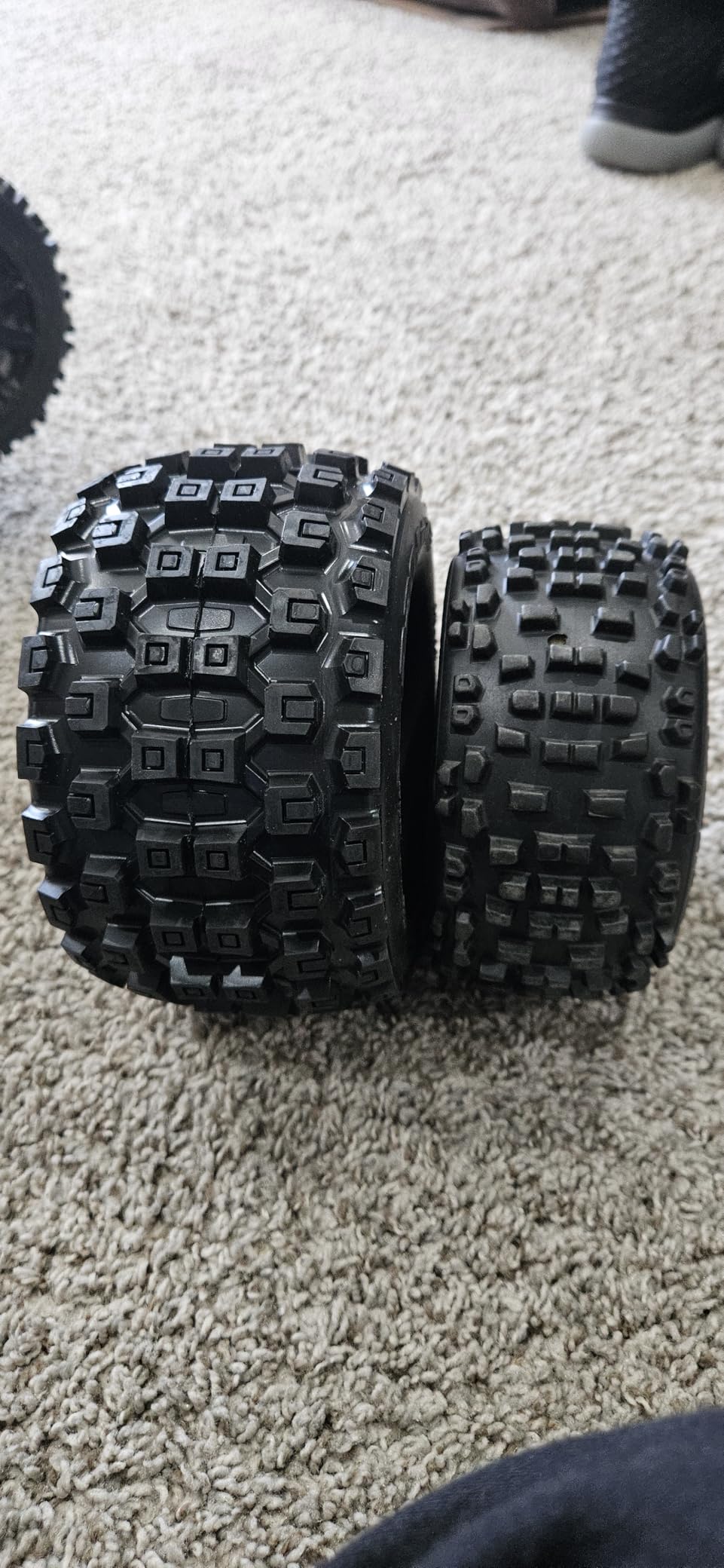 Pro-line Racing Badlands MX38 3.8 MTD Raid 8x32 17mm MT F/R PRO1012710 RC Tire customer photo 2