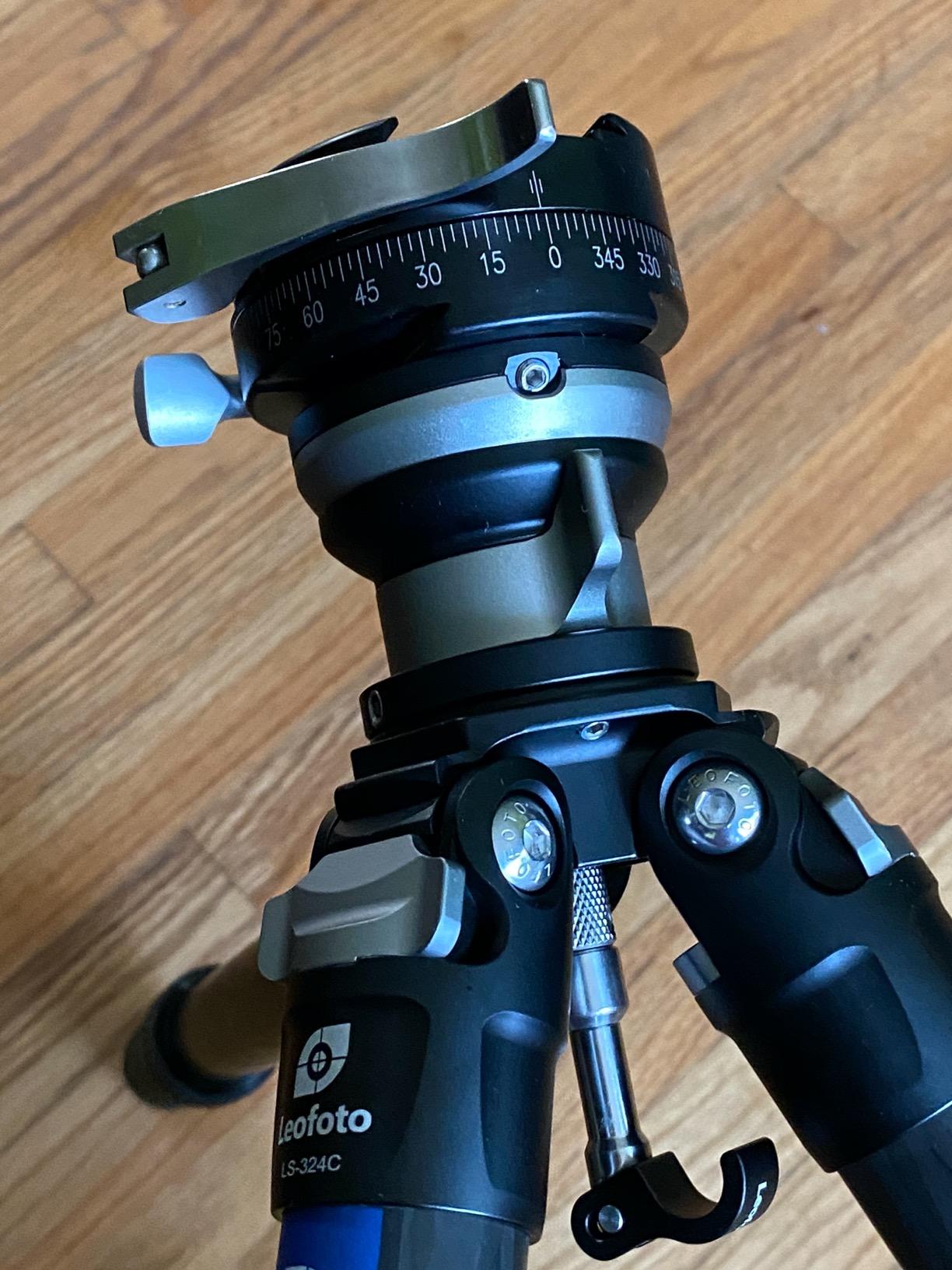 Leofoto LB-60N 60mm Leveling Base for Tripod w Butterfly Lock Collar 33lb Max Load +/-15° Tilt customer photo 1