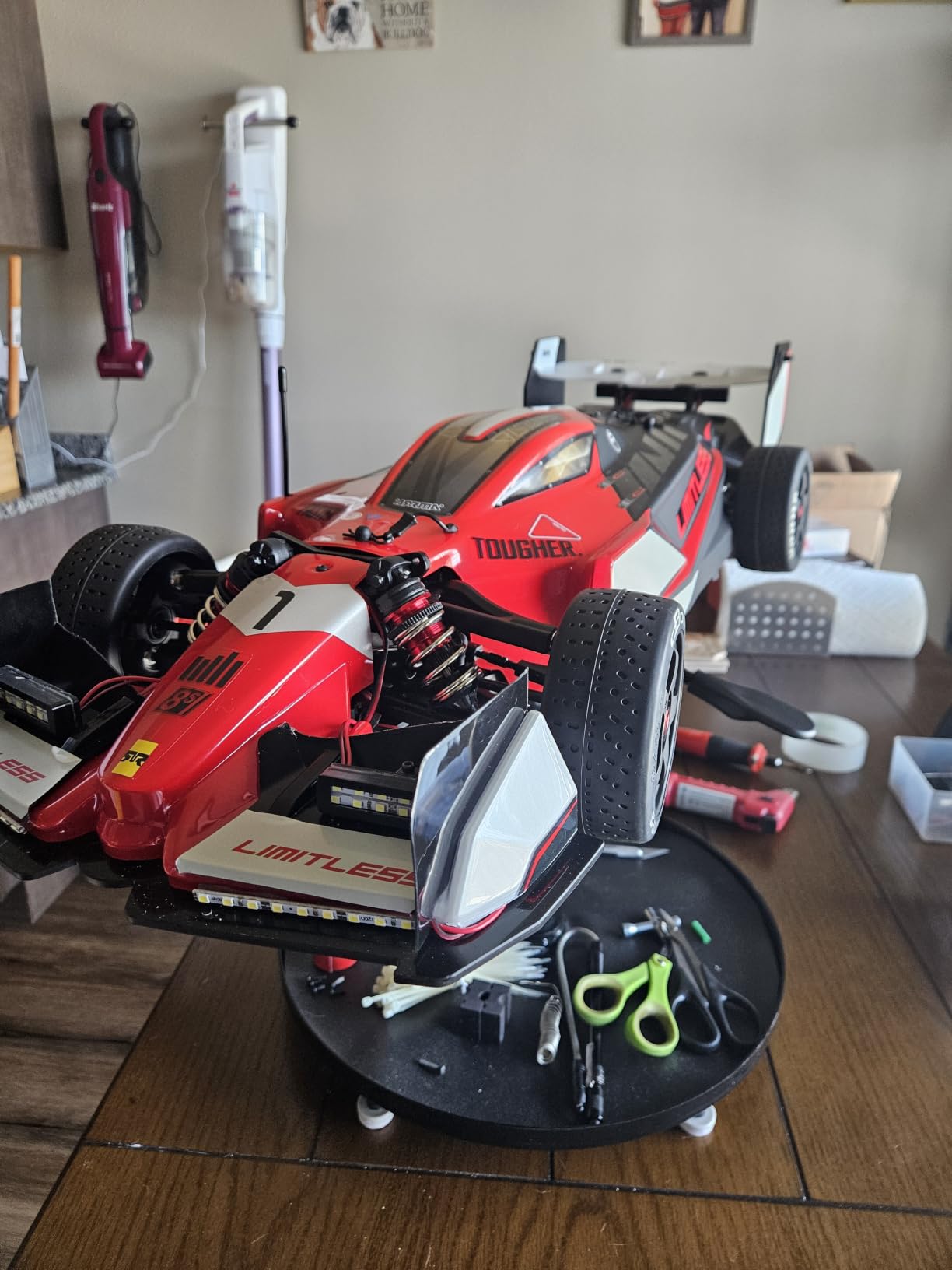 ARRMA DBoots Hoons 42/100mm Silver Belted RC Tires Mounted on 2.9