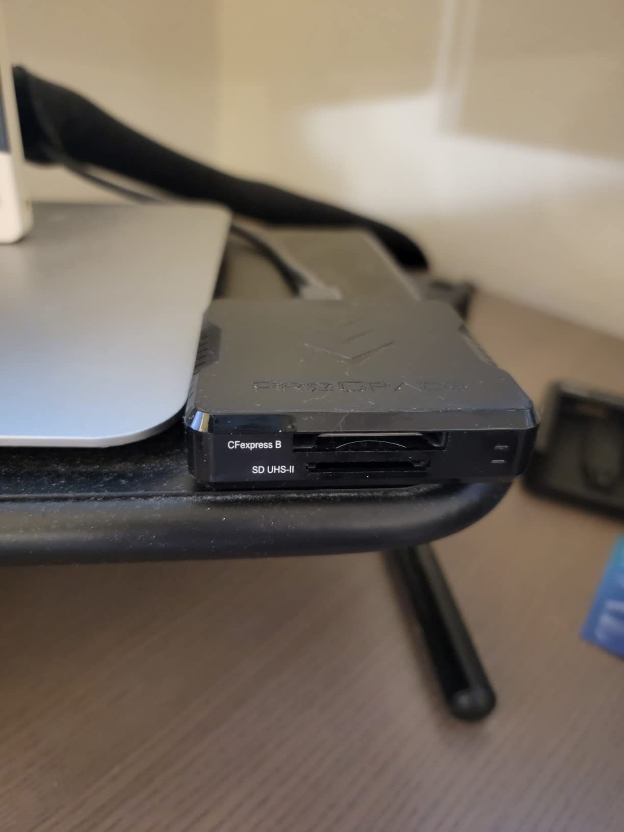 CFexpress Type B and SD UHS-II Dual-Slot Memory Card Reader by ProGrade Digital | USB 3.2 Gen 2 for Professional Filmmakers & Photographers customer photo 1