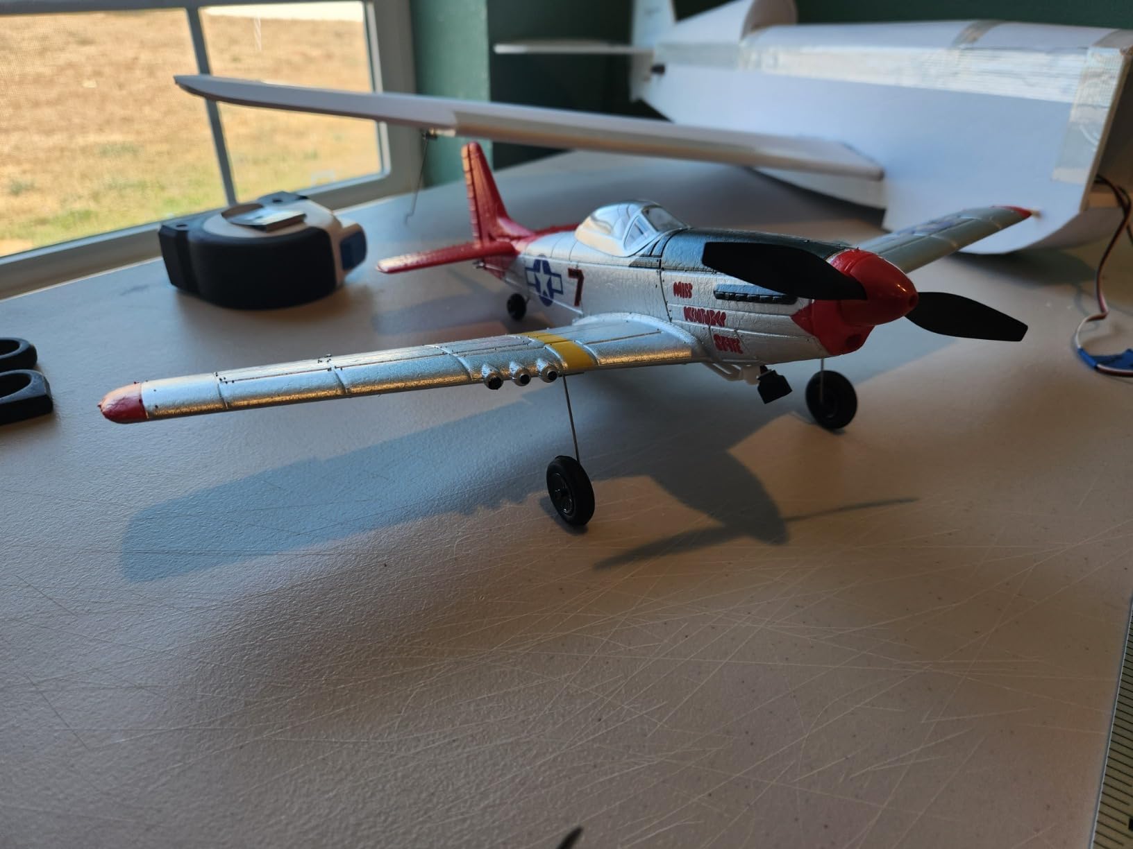 LEAMBE 4 Channel RC Plane, Ready to Fly Aerobatic Aircraft, Easy Control for Beginners, P51 Mustang RC Airplane Best Gift for Adults customer photo 1