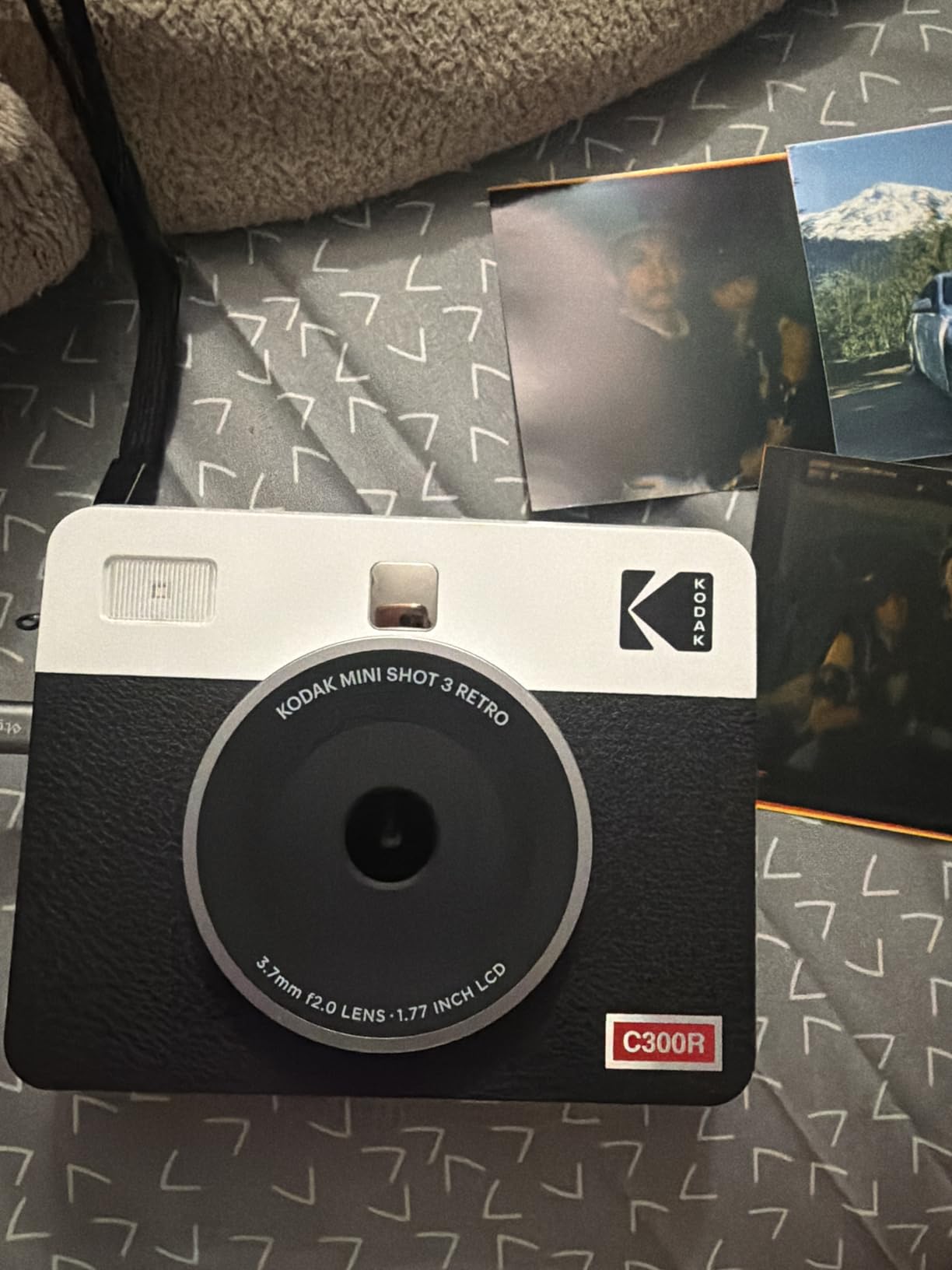 KODAK Mini Shot 3 Retro 3x3 Instant Camera, Photo Printer, 38 Sheet, White customer photo 2