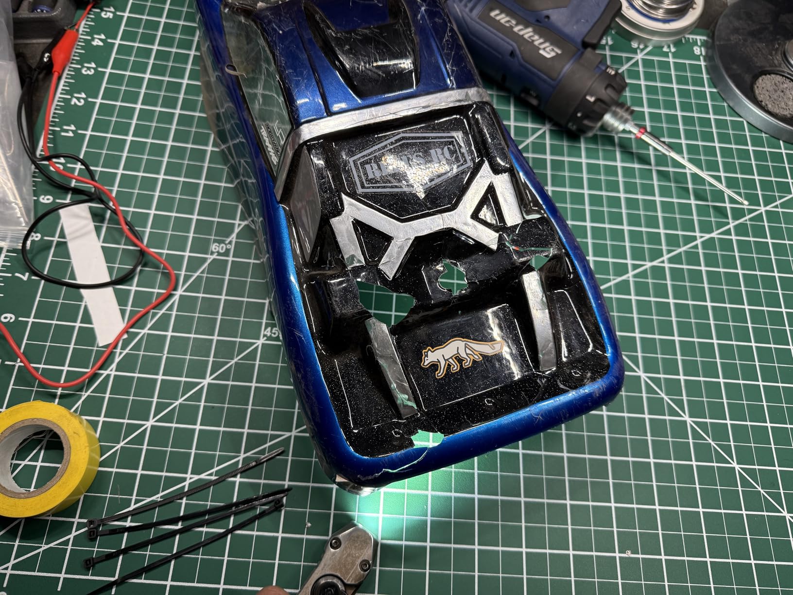 SummitLink Custom Body Clear Unpainted with Stickers Clear Body Compatible for 1/10 Scale RC Car or Truck (Truck not Included) R-C-01 customer photo 2