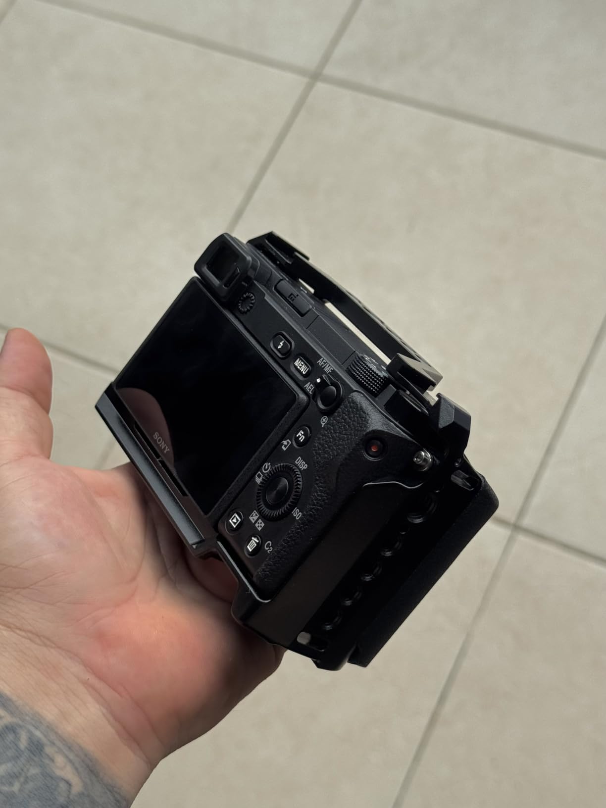 SmallRig Cage with Silicone Handgrip & Cold Shoe for Sony a6100, a6300, a6400-3164 customer photo 1