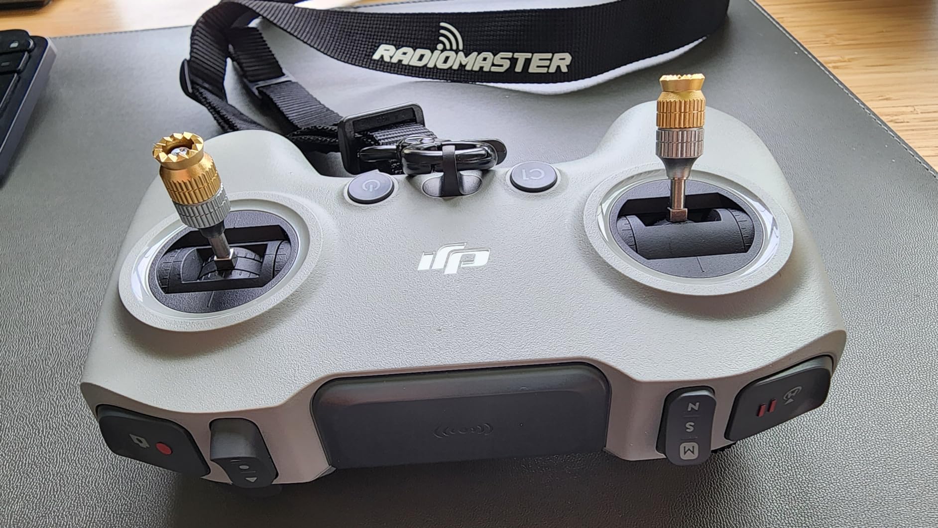 Hanatora Extension Joystick Stick for DJI FPV Remote Controller 3 2, Neo, Avata 2, RC Pro, Metal Control Extender Joysticks, Long Thumb Sticks Replacement Accessories customer photo 2