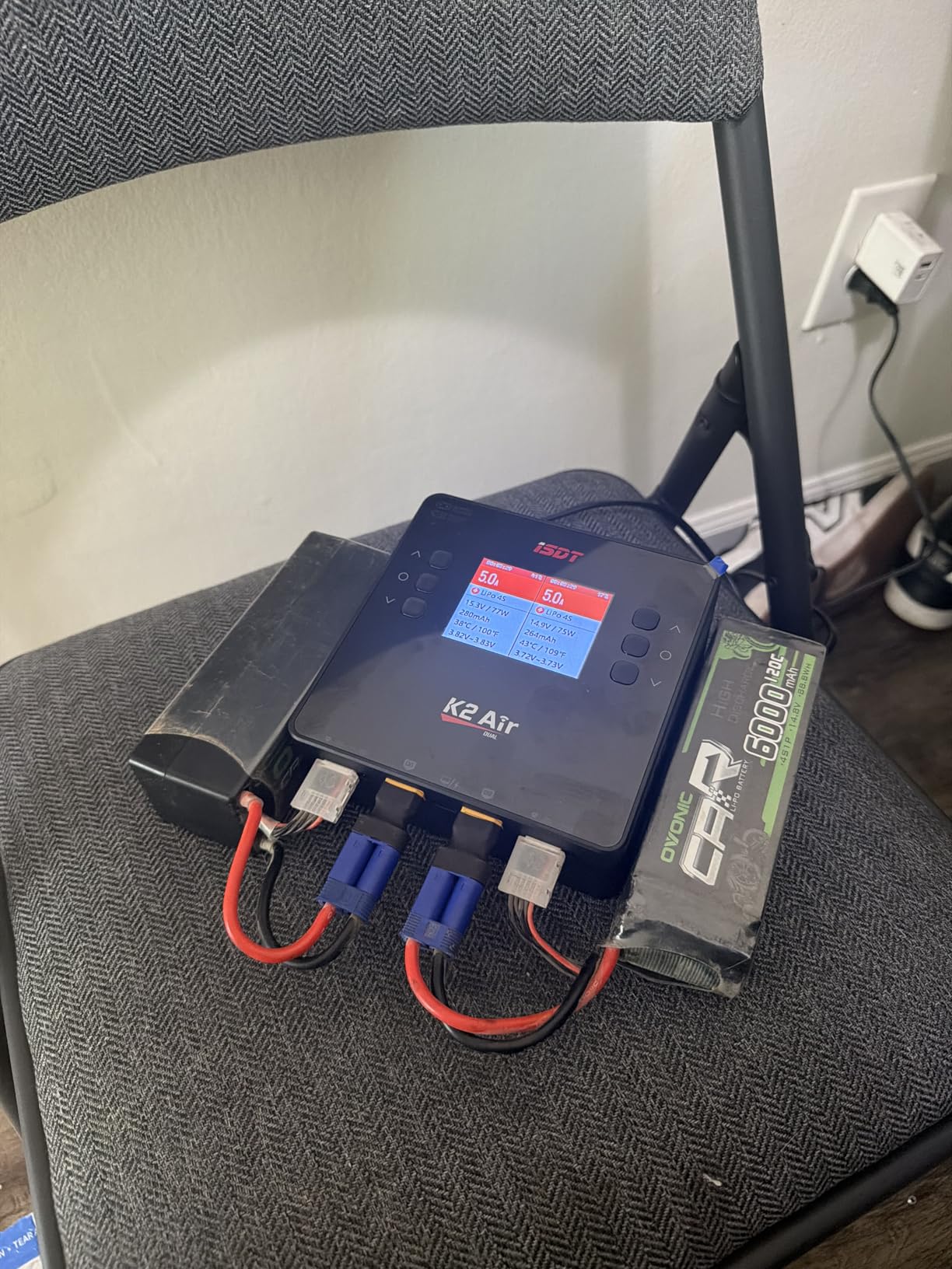 ISDT K2 AIR Lipo Battery Balance Charger Discharger 1-6S AC 200W DC 500Wx2 20A Smart Charger for Life, Lilon, LiPo, LiHv/Pb/NiMH Battery Balance Charger customer photo 1