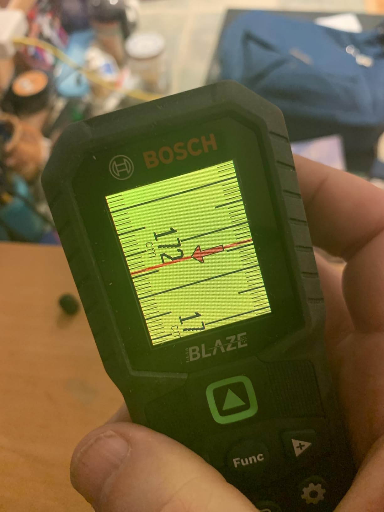 BOSCH GLM165-27CGL 165 Ft Blaze Green-Beam Laser Distance Measure with 3.7V Lithium-Ion 1.0 Ah Battery, Includes 1.0 Ah 3.7V Lithium-Ion Battery, Belt Clip, & Pouch customer photo 2