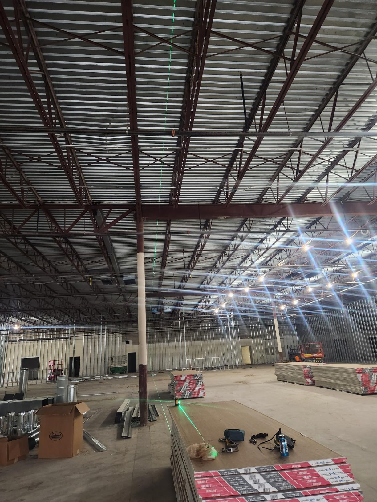 Klein Tools 93PLL Self-Leveling Laser Level with Bright Green 3x360-Degree Planes customer photo 1