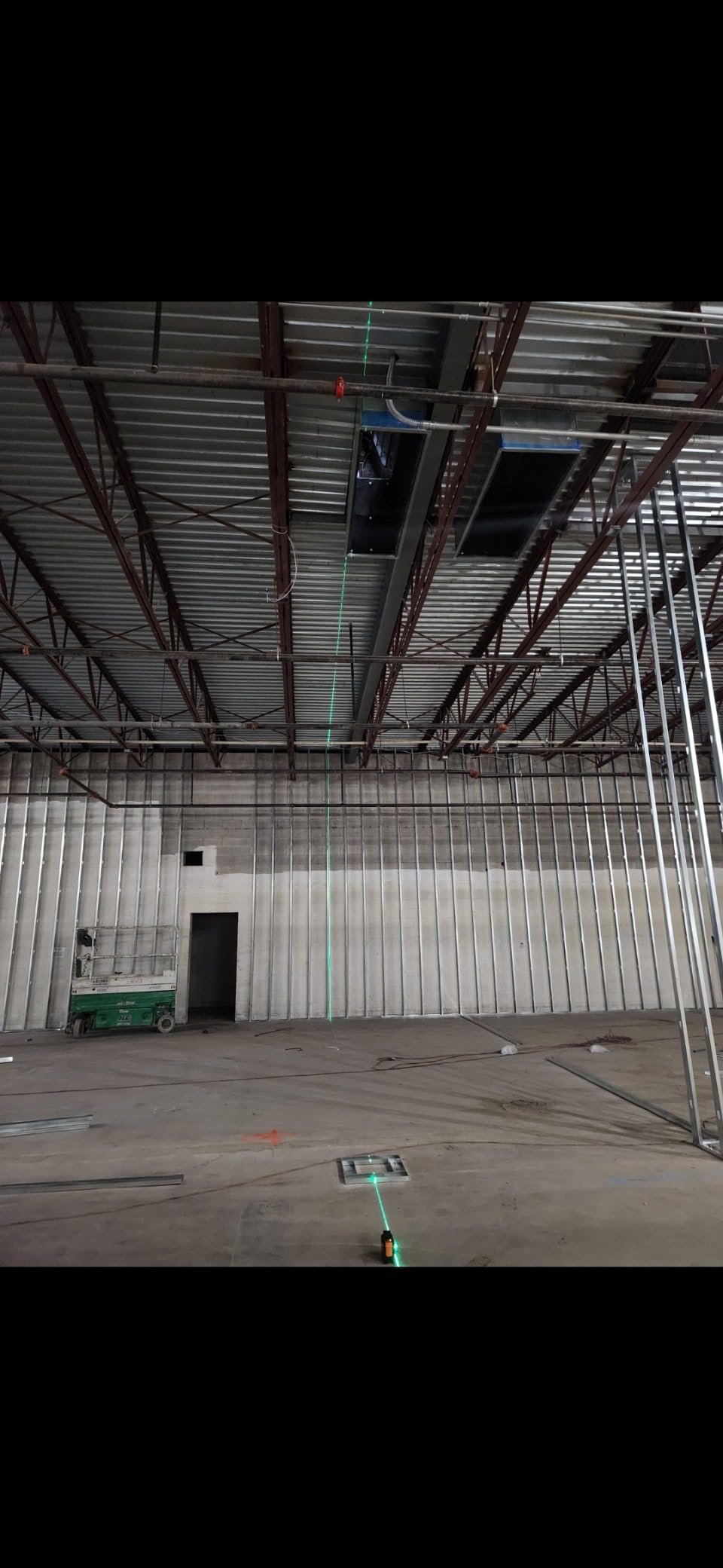 Klein Tools 93PLL Self-Leveling Laser Level with Bright Green 3x360-Degree Planes customer photo 2