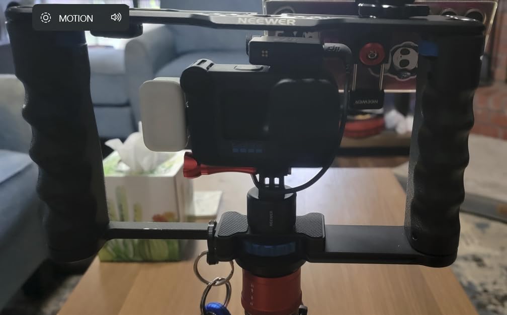 NEEWER Aluminum Alloy Camera Cage, Filmmaking Rig with Top Handle, Dual Grips & Arca Type Base, Compatible with Sony A7S III A7IV A6600 Canon EOS R5C R5 R6 DSLR/Mirrorless Cameras - VS107, Blue customer photo 2