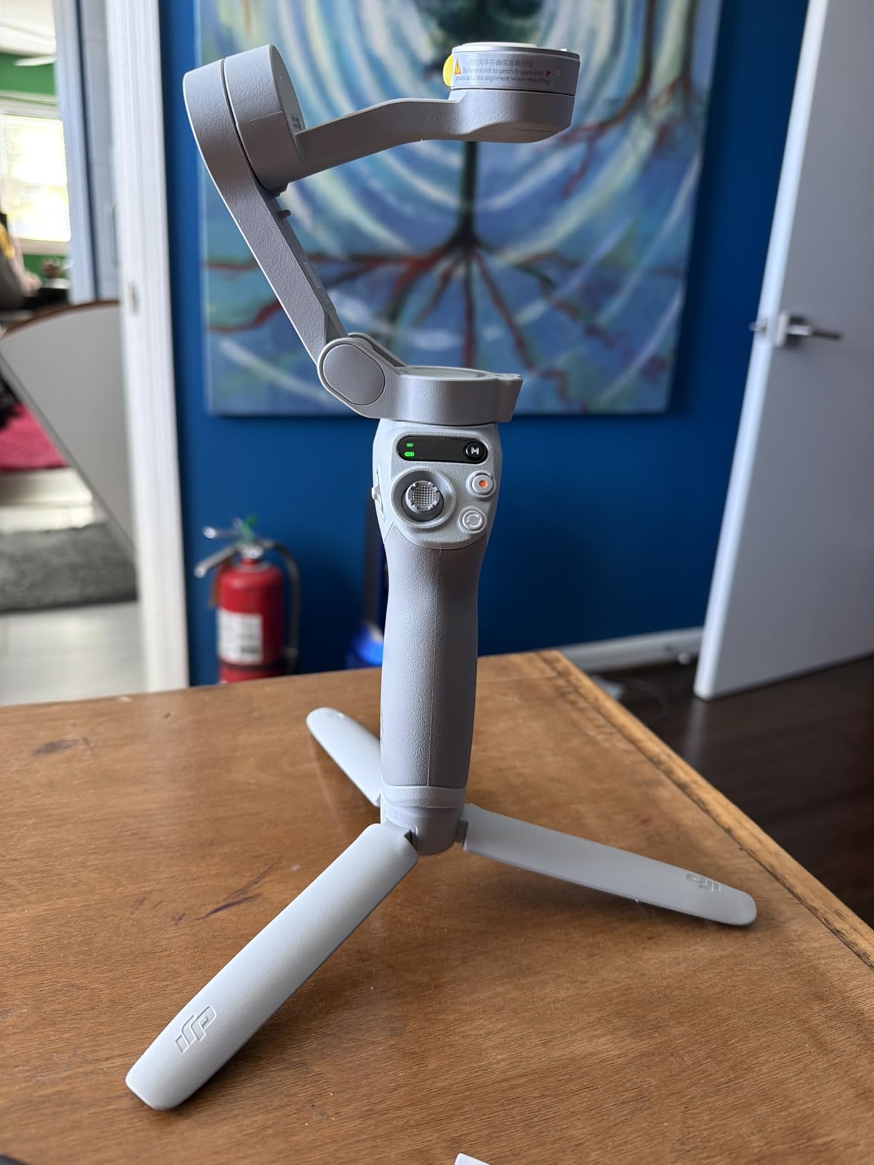 DJI Osmo Mobile SE, 3-Axis Phone Gimbal for iPhone, Android, Built-in Tripod, Selfie Stick, Gimbal Stabilizer for iPhone, Android, ActiveTrack 6.0, Vlogging Stabilizer for YouTube, TikTok, Travel customer photo 1