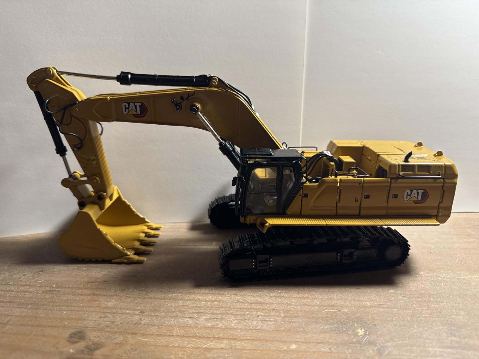 1:50 Caterpillar 395 Large Hydraulic Excavator - High Line Series by Diecast Masters - 85959 customer photo 2
