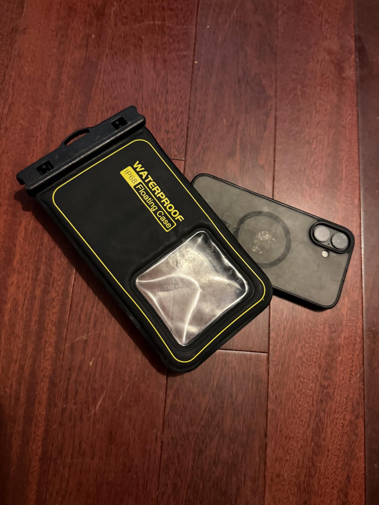 IP68 Waterproof Phone Pouch Floating, Up to 6.7