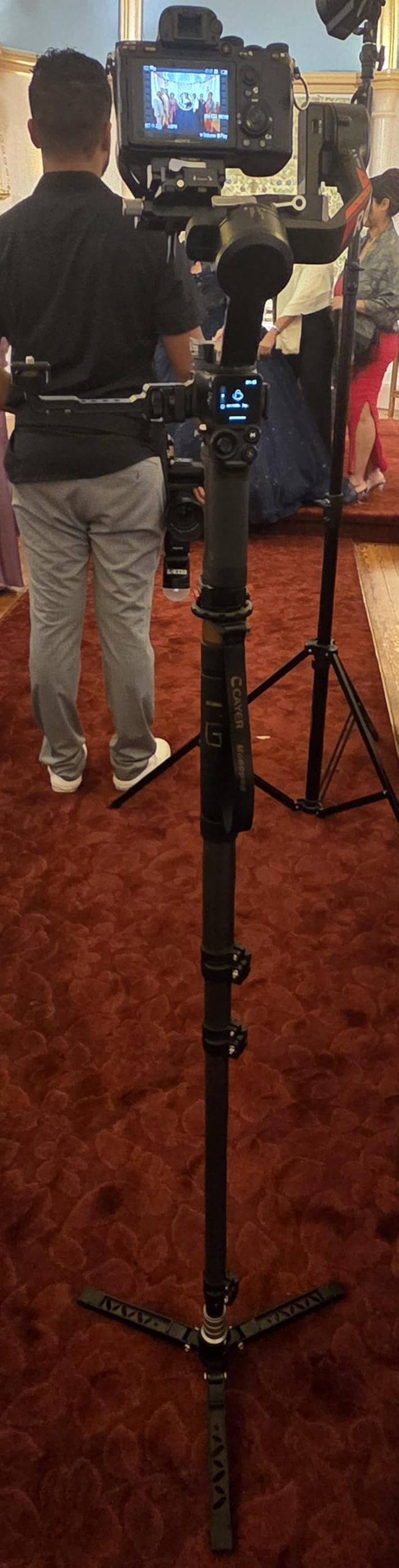 Cayer CF34DV Carbon Fiber Monopod, 68