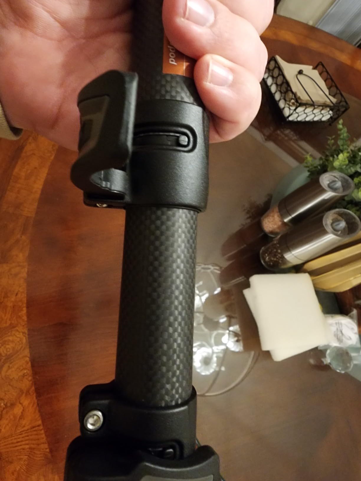 Cayer CF34DV Carbon Fiber Monopod, 68