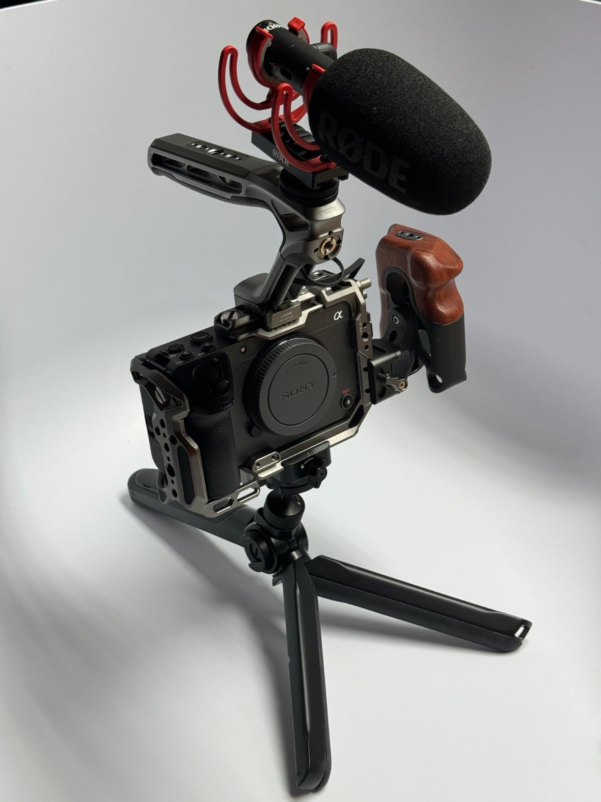 Tilta Camera Cage Basic Kit for FX3, FX3A, FX30 V2 | Includes Cage, Top Handle, Baseplate & More | Top Plate NATO Rail, Cold Shoe, 1/4