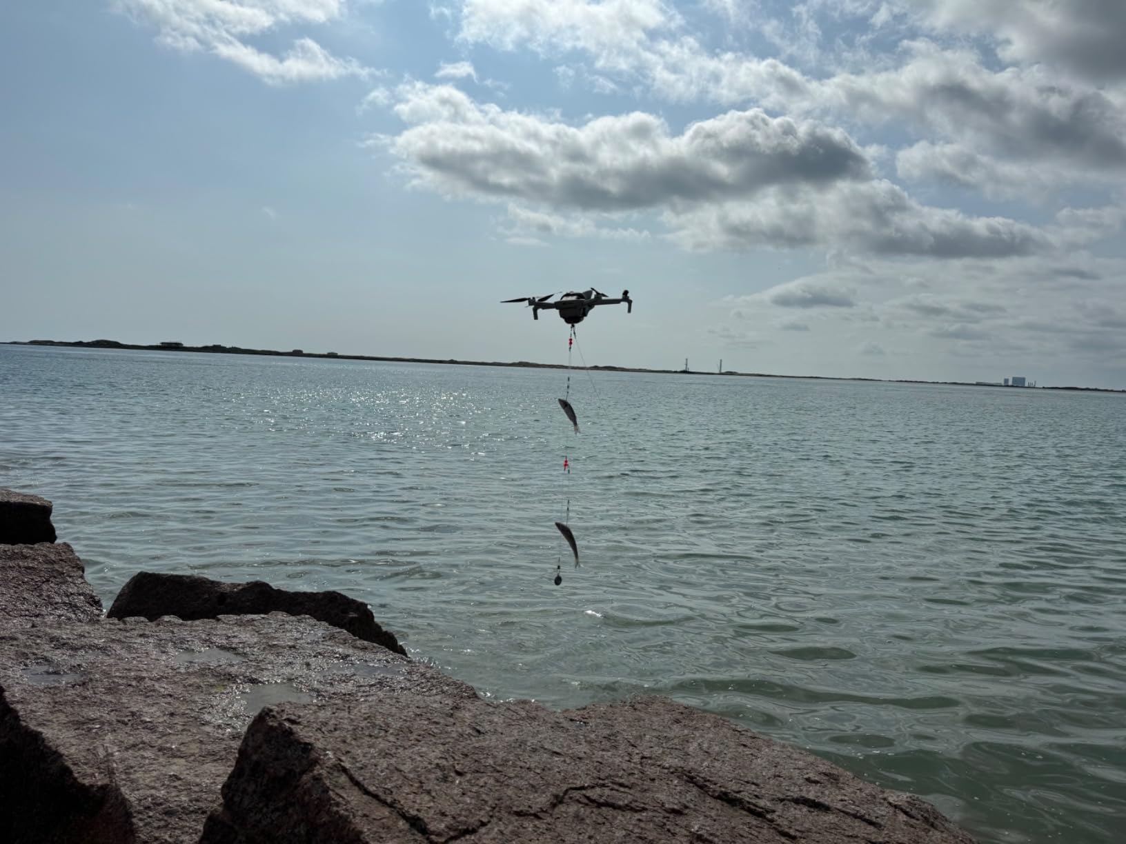 Universal Drone Airdrop System Compatible with DJI Mavic Mini 4 Pro, Mini 3, Mini 2, Air 2, Air 2S, Mavic 3 Pro, Mavic 2 - Payload Clip, Release Device, Airdropper with Fish Bait Ring Thrower Accessories (Drones Not Included) customer photo 1