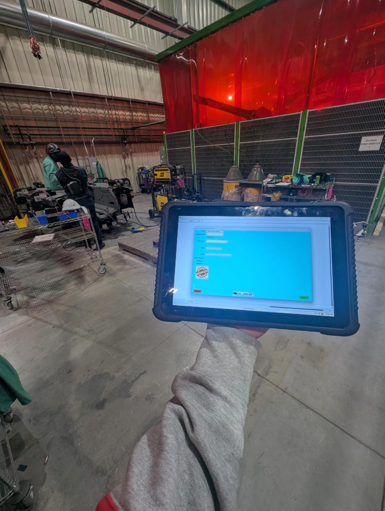 Rugged Tablet IRT08, 10.1 inch Windows Tablet, Windows 11 Pro, 8GB+128GB, Intel N5100, Sunlight Readable, 4G LTE GPS Heavy Duty Industrial Outdoor Work PC, BT5.1 Wi-Fi, 2Y Protection customer photo 2
