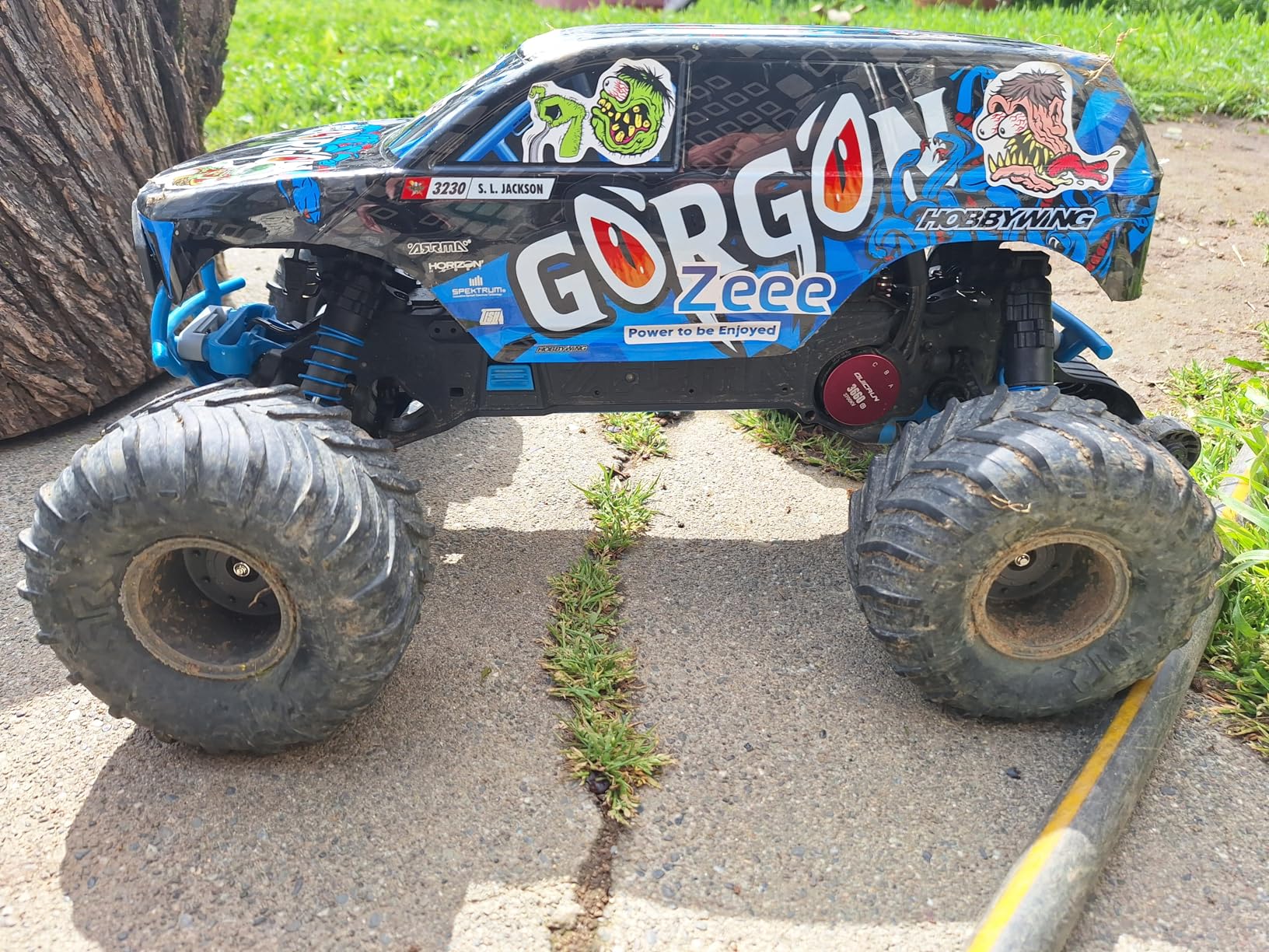ARRMA Gorgon 2 Wheel Drive MT 1/10 RTR Monster Truck with Smart 3300 7C S120 USB Battery and Charger Included, ARA3230ST2 customer photo 1