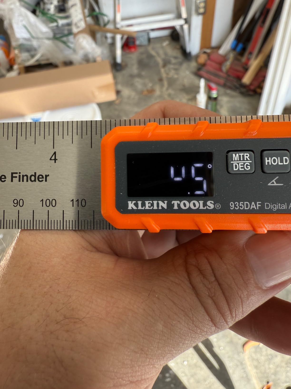 Klein Tools 935DAF Digital Angle Finder, Precision Measurements, Miter Saw Protractor Angle Calculation and Portable Design customer photo 2