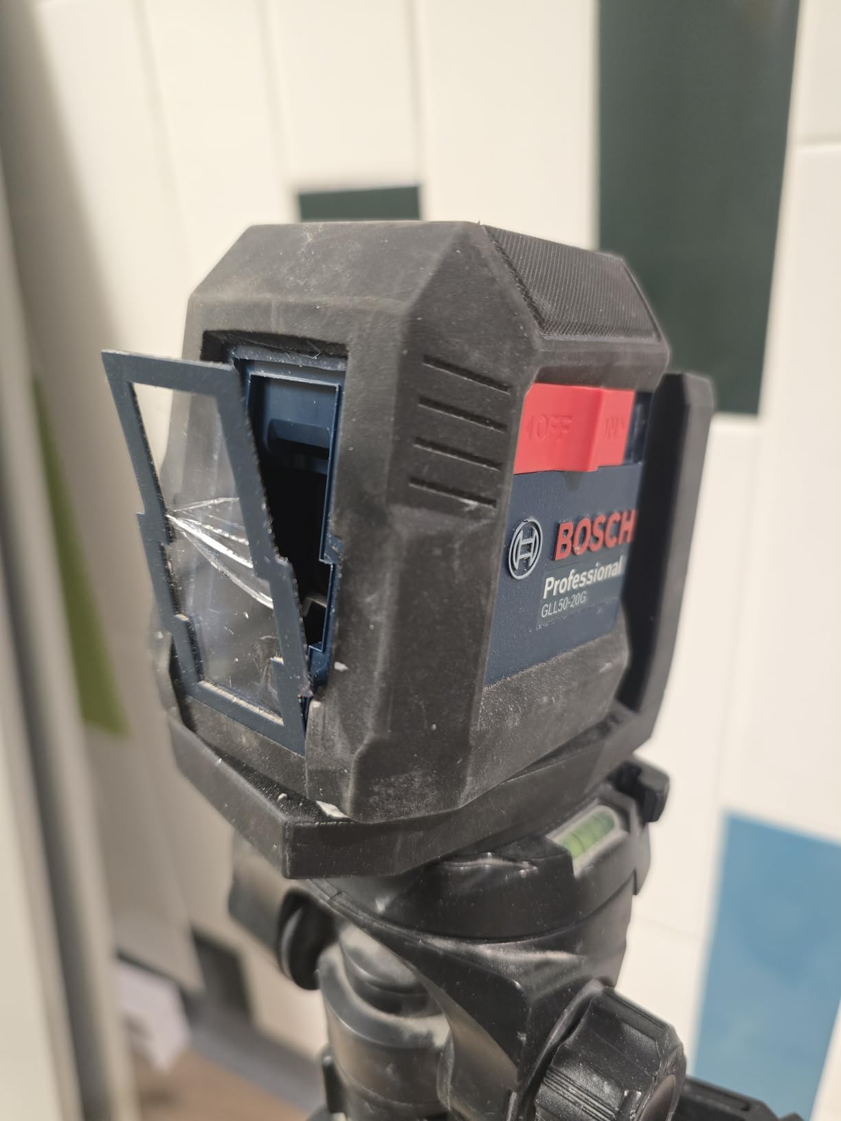 BOSCH GLL50-20G 50 Ft Green-Beam Self-Leveling Cross-Line Laser customer photo 2