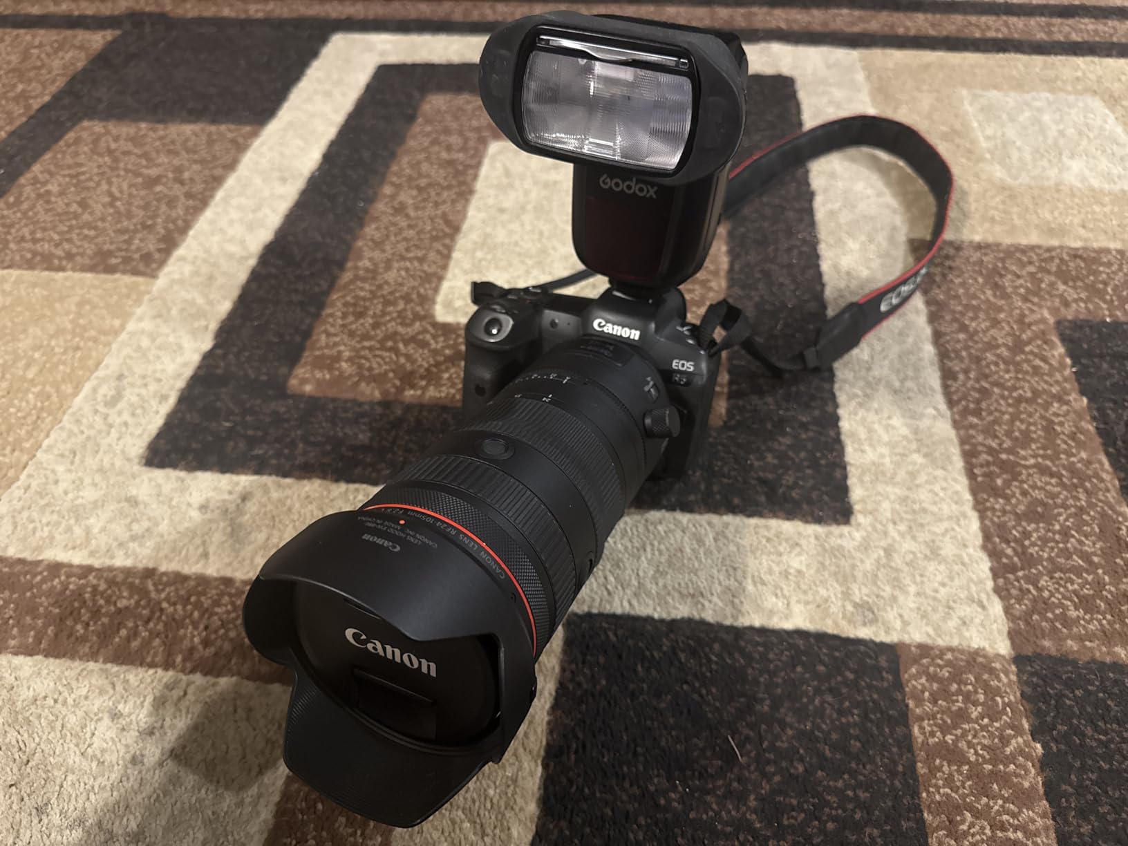 Canon RF24-105mm F2.8 L USM Z Standard Zoom Lens customer photo 1
