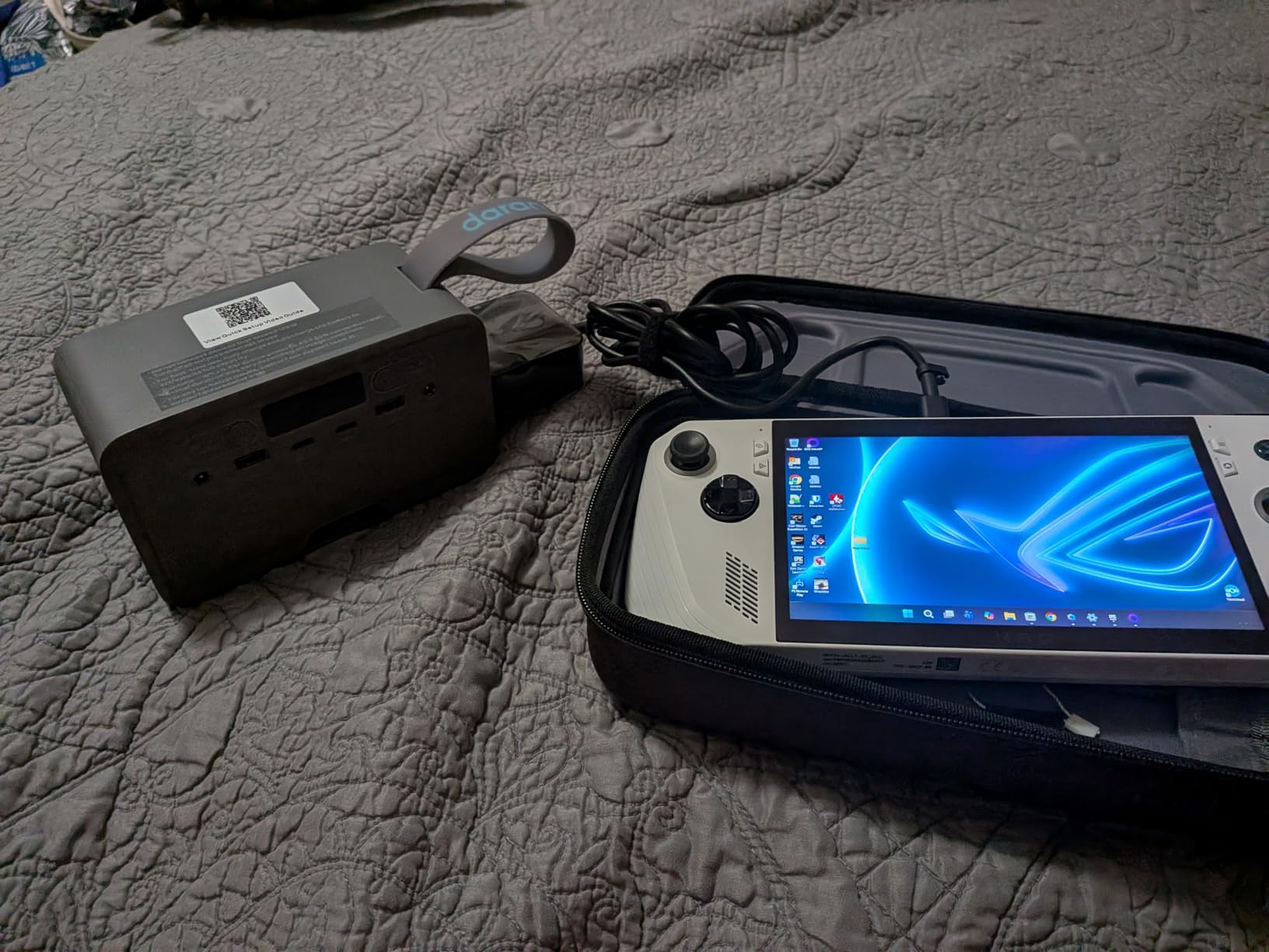 DARAN Portable Power Station 89.6Wh LiFePO4 Battery 100W (200W Peak) Solar Power Bank, Portable Charger Small Generator with AC Outlets & PD Fast Charging for Home/Laptop/Camping (Solar Panel Optional) customer photo 1