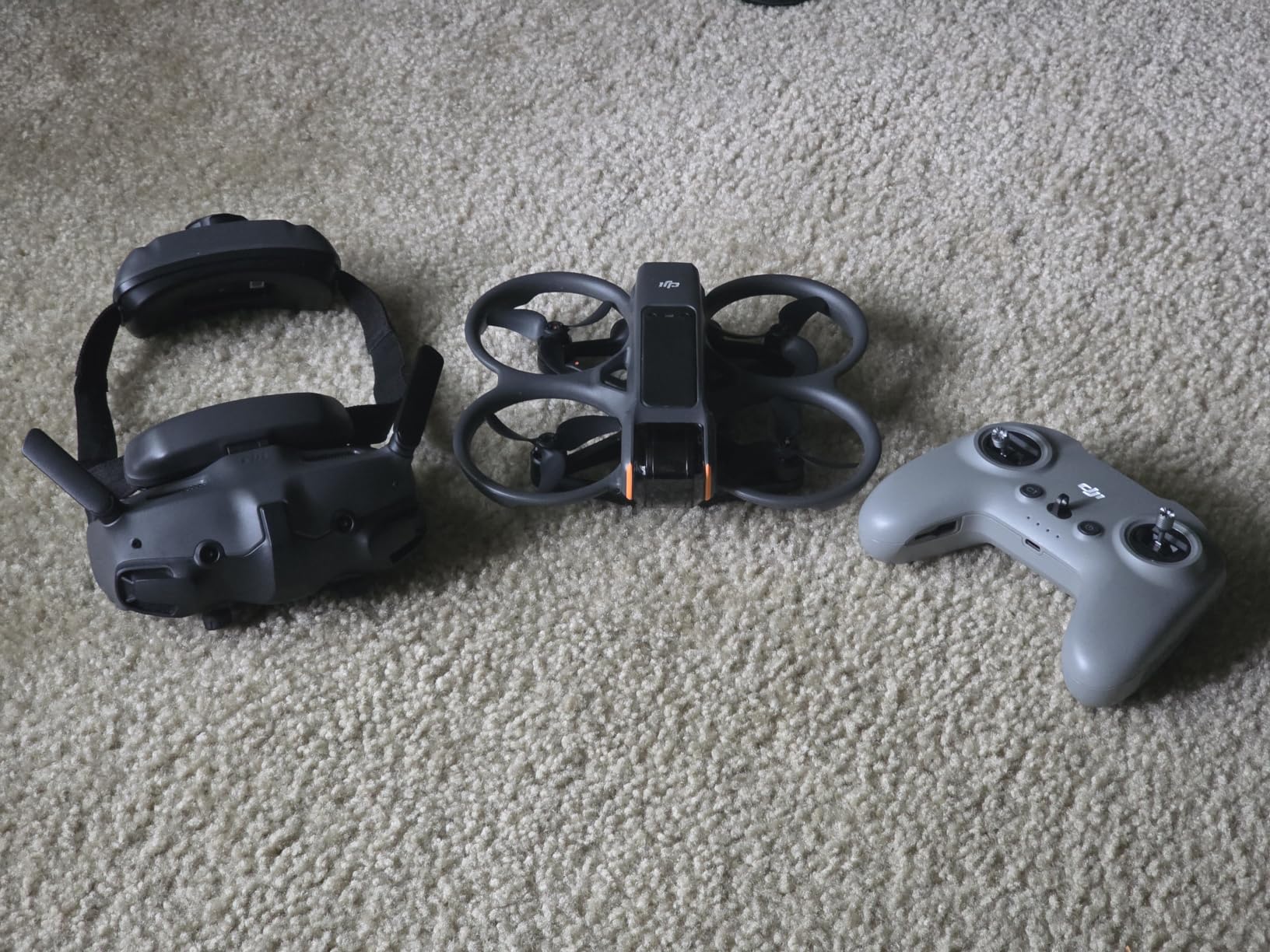 DJI Avata 2 Fly More Combo (1 Battery), FPV Drones with Camera for Adults 4K, Immersive Experience, Built-in Propeller Guard, Easy Flip/Roll, FAA Remote ID Compliant, POV Content Drone, Black customer photo 1