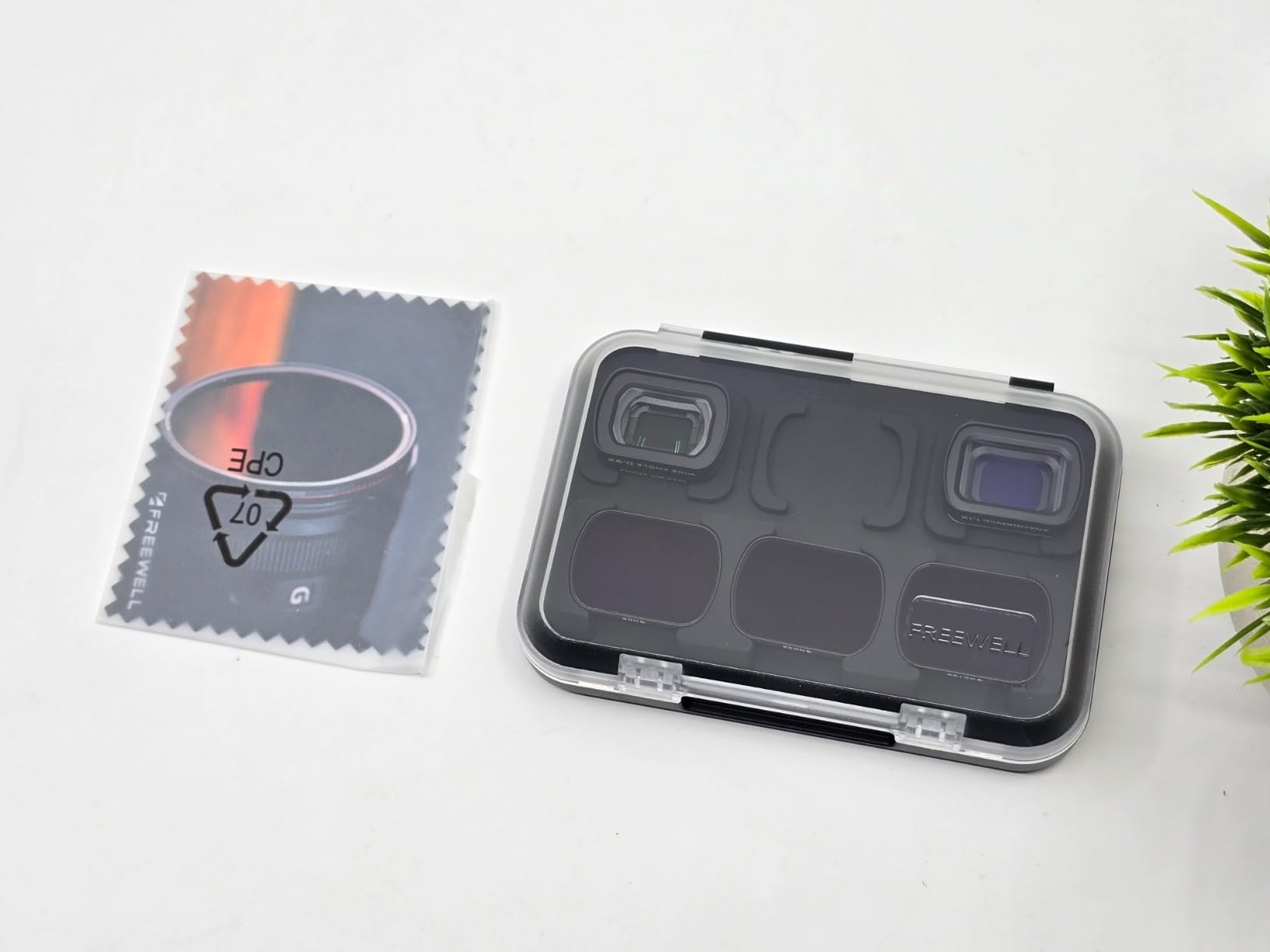 Freewell 2-in-1 Macro & Wide Angle Lens Kit Compatible with Pocket 4/3/Xtra Muse - Includes Anamorphic Lens, ND Filters, for Cinematic Photo & Video customer photo 1