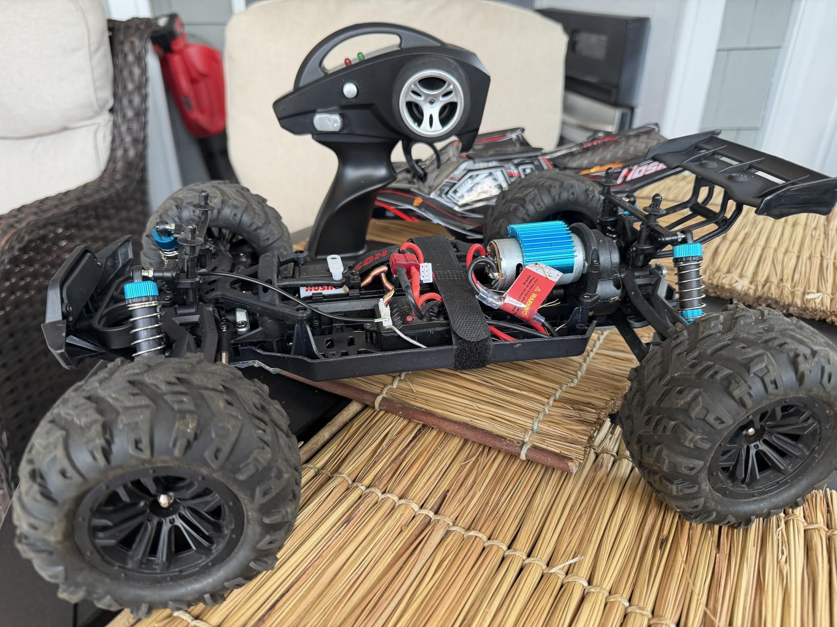 Hosim 1/10 RC Car for Adults & Boys 48+KMH, Electric Remote Control Car High Speed Large RC Truck 4X4 Off-Road All Terrains Waterproof Monster Trucks, Hobby RC Cars Toys Gifts for Boys 8-12 customer photo 2