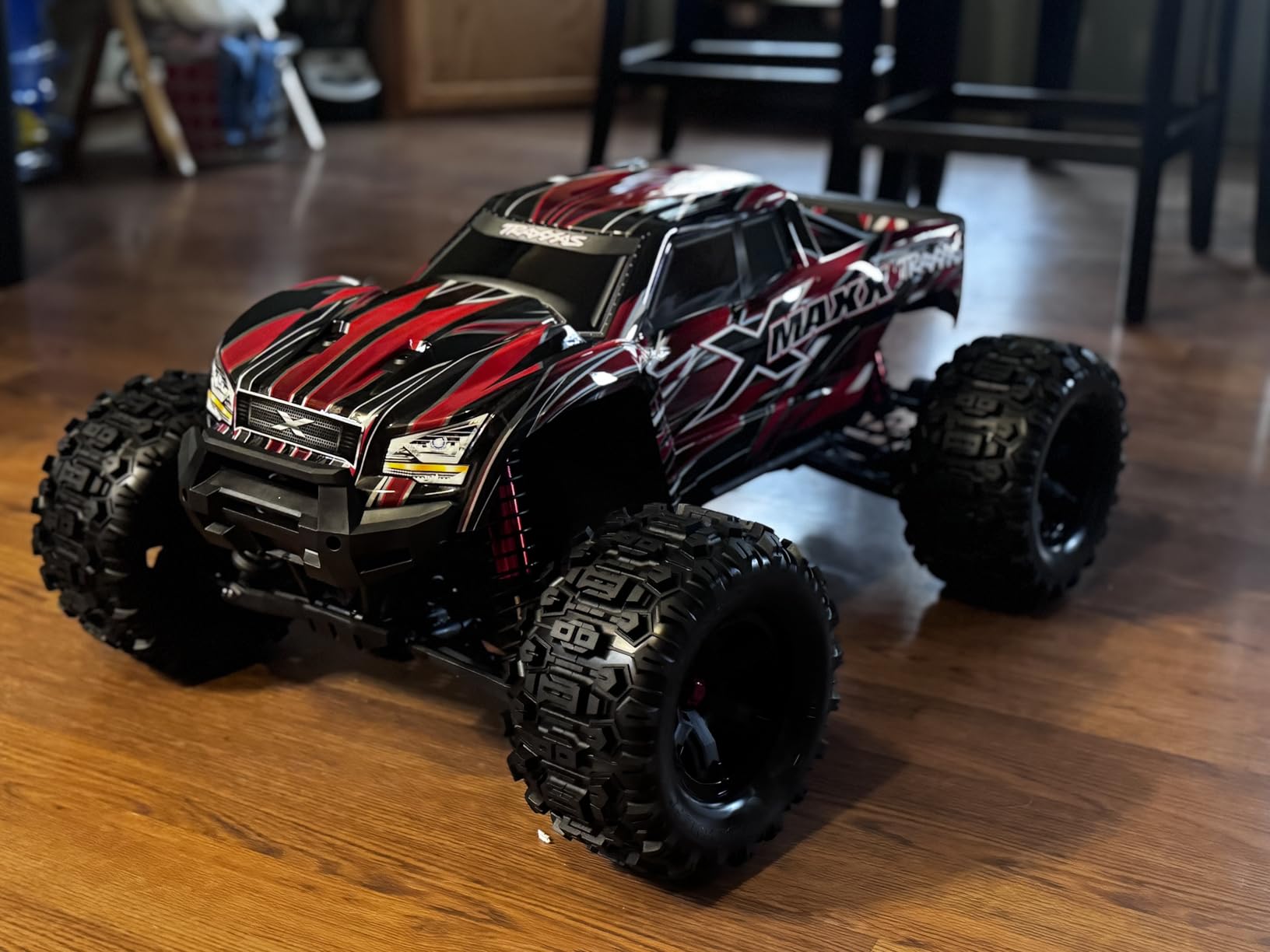 Traxxas X-Maxx 8s Belted 1/8 Scale 4WD Brushless RTR Monster Truck customer photo 1