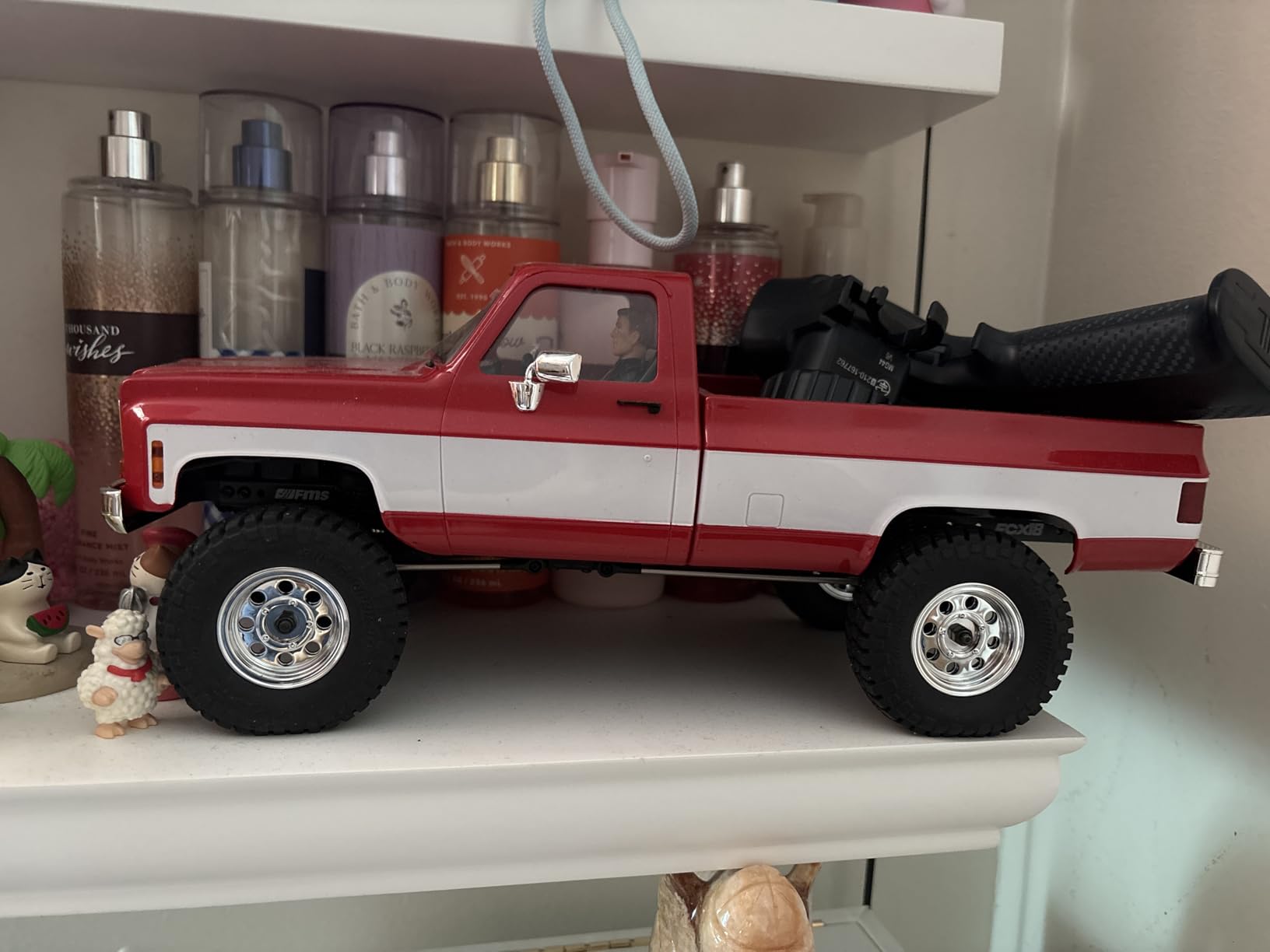 FCX18 FMS 1/18 Chevrolet K10 RC Truck, Officially Licensed 4WD RC Crawler 2 Speeds Switch with LED Lights customer photo 1