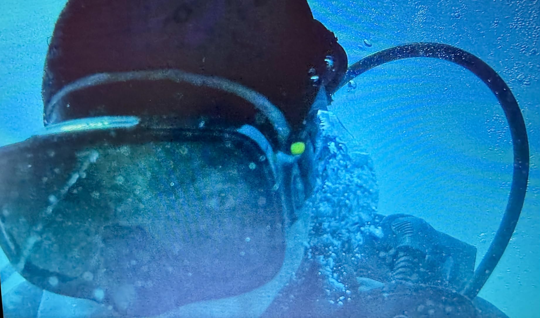 AKASO EK7000 Pro 4K30 Action Camera with Touch Screen EIS 131FT Waterproof Underwater Camera 5X Zoom customer photo 1