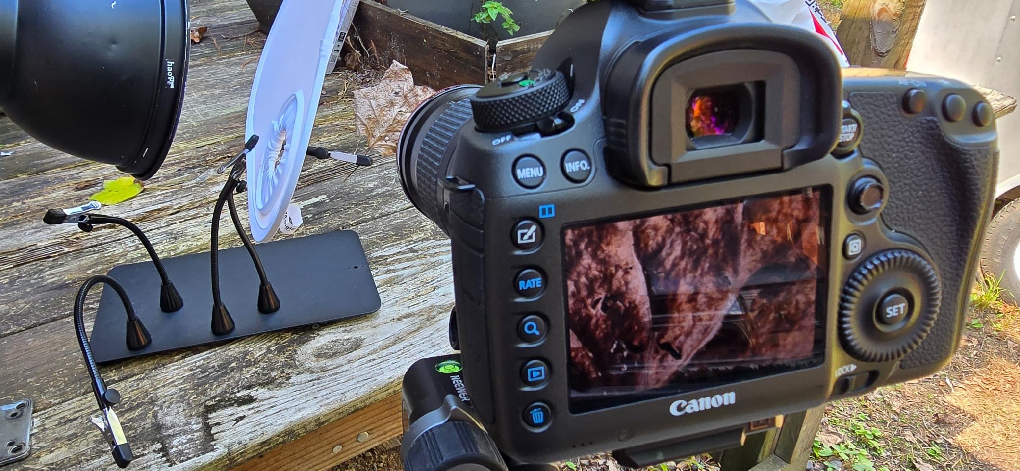 NEEWER 3 Way Geared Tripod Head with 360° Pan Arca Type QR Plate, Millimeter Micro Adjustment, Aluminum Alloy 3 Axis Pan Tilt Head with Quick Switch Large & Fine Dual Modes, Max Load 13.2lb/6kg, TH16 customer photo 1