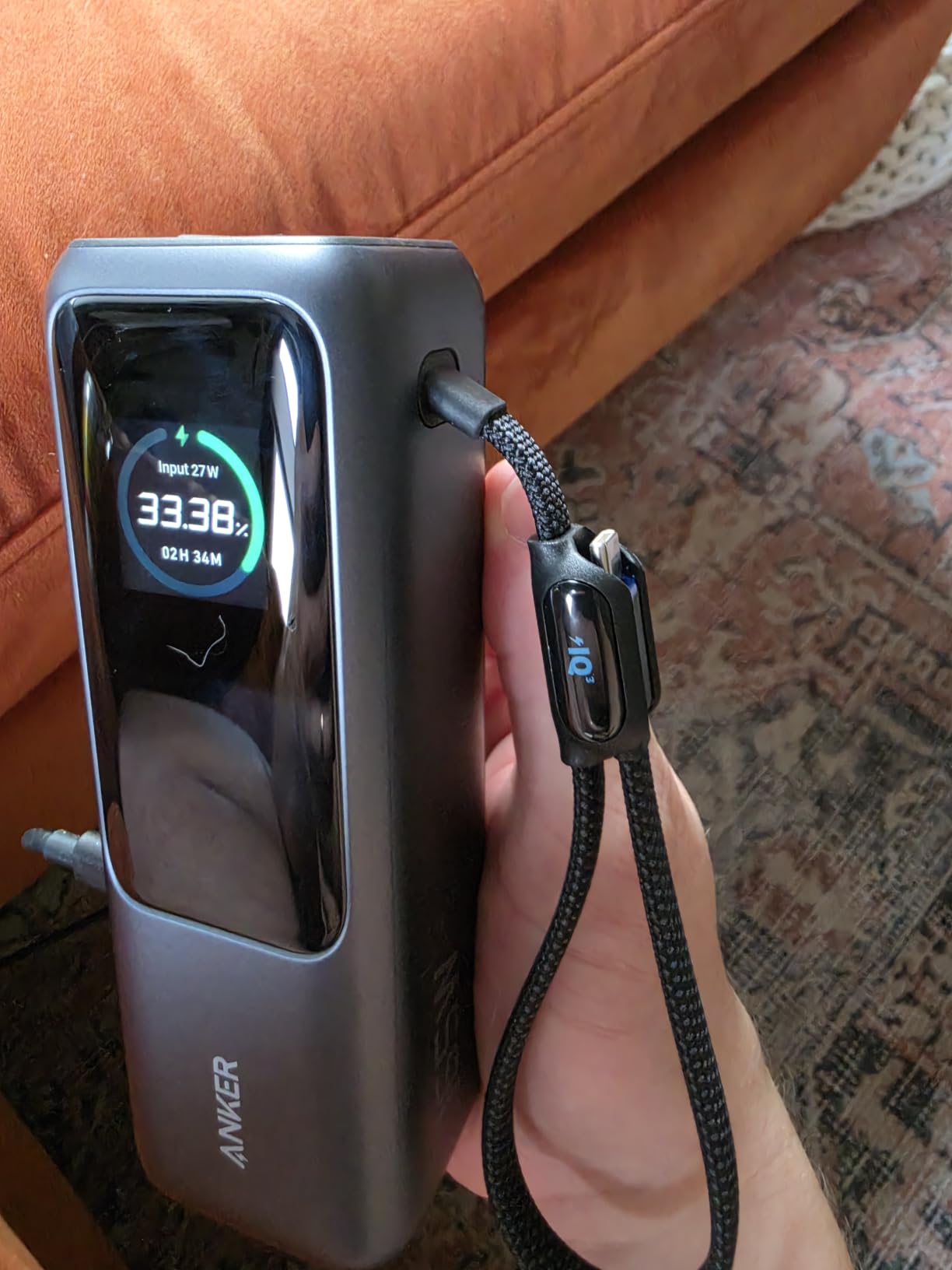 Anker Laptop Power Bank,25,000mAh Portable Charger with 165W Total Output,3 USB-C Ports (100W Max Each),Built-in Retractable Cables,Flight-Ready,for iPhone 17/16 Series,MacBook,Samsung,and More customer photo 1