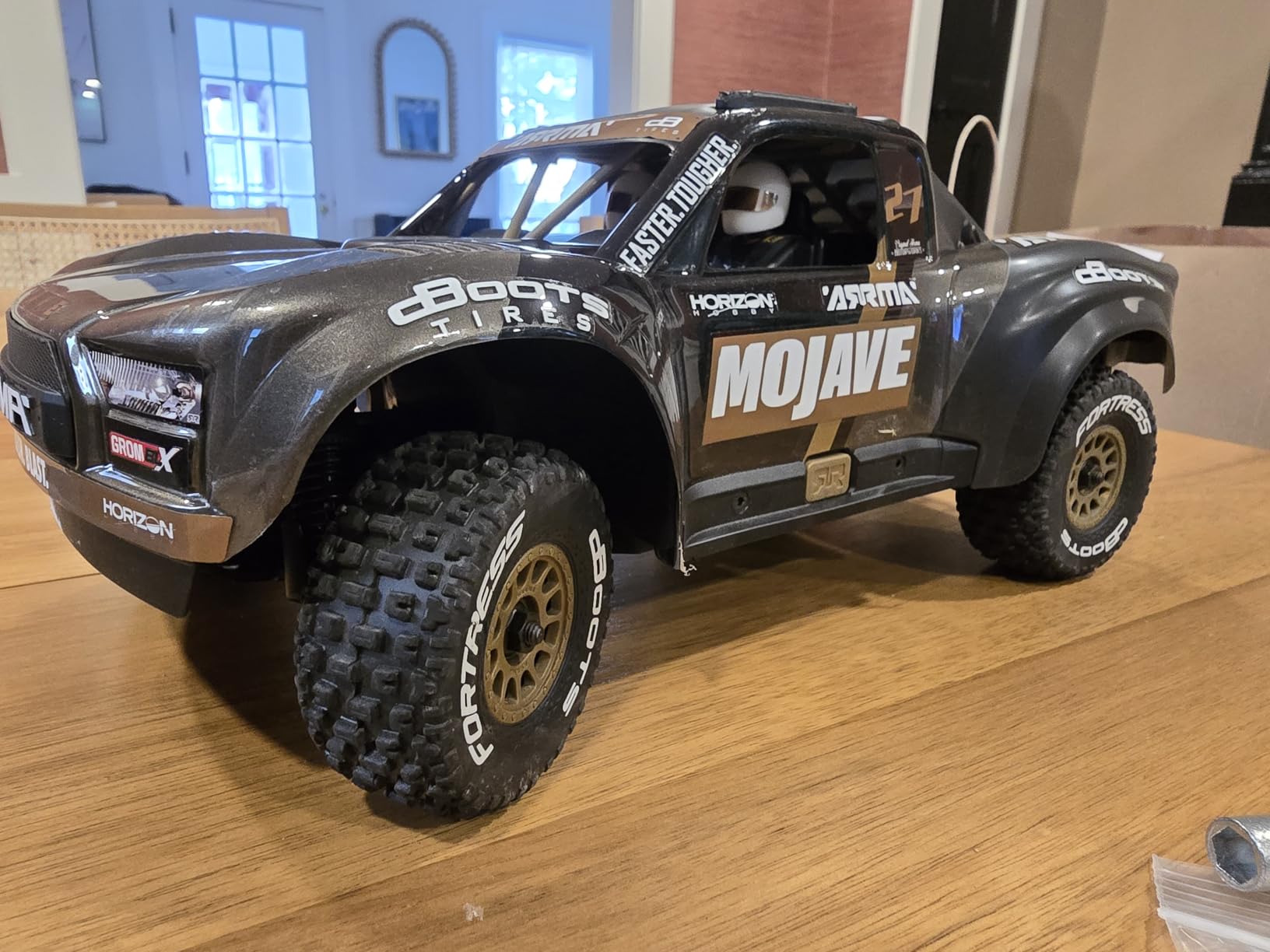 ARRMA Mojave GROM 4X4 223S BLX Brushless Desert Truck RTR, Black, ARA2304T1, Small Scale customer photo 1