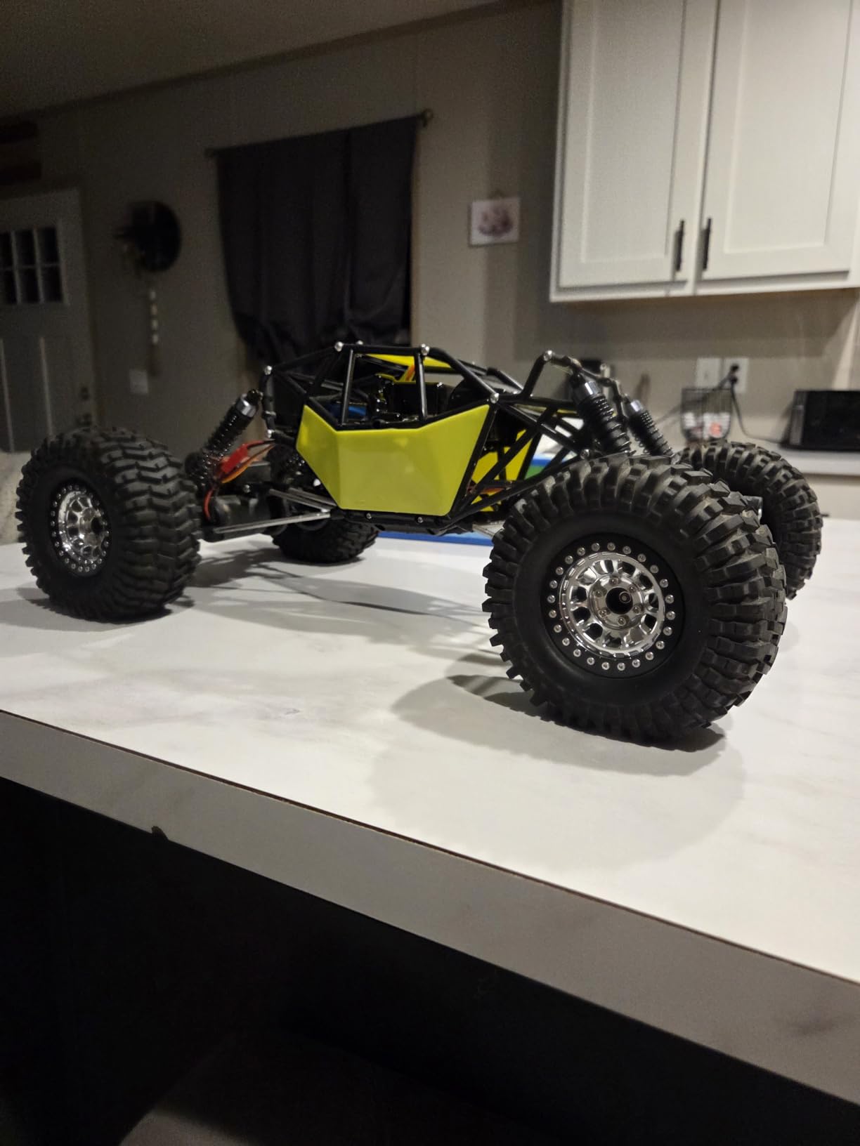 2.2 Crawler Tires with Foam Inserts for TRX4 Axial SCX10 III/II Wraith Redcat Gen 8 Vanquish VS4-10/H10/F10 RC4WD HPI 1/10 RC Rock Crawlers Trail Trucks RC Climbing Tyres, Soft & High Traction customer photo 1