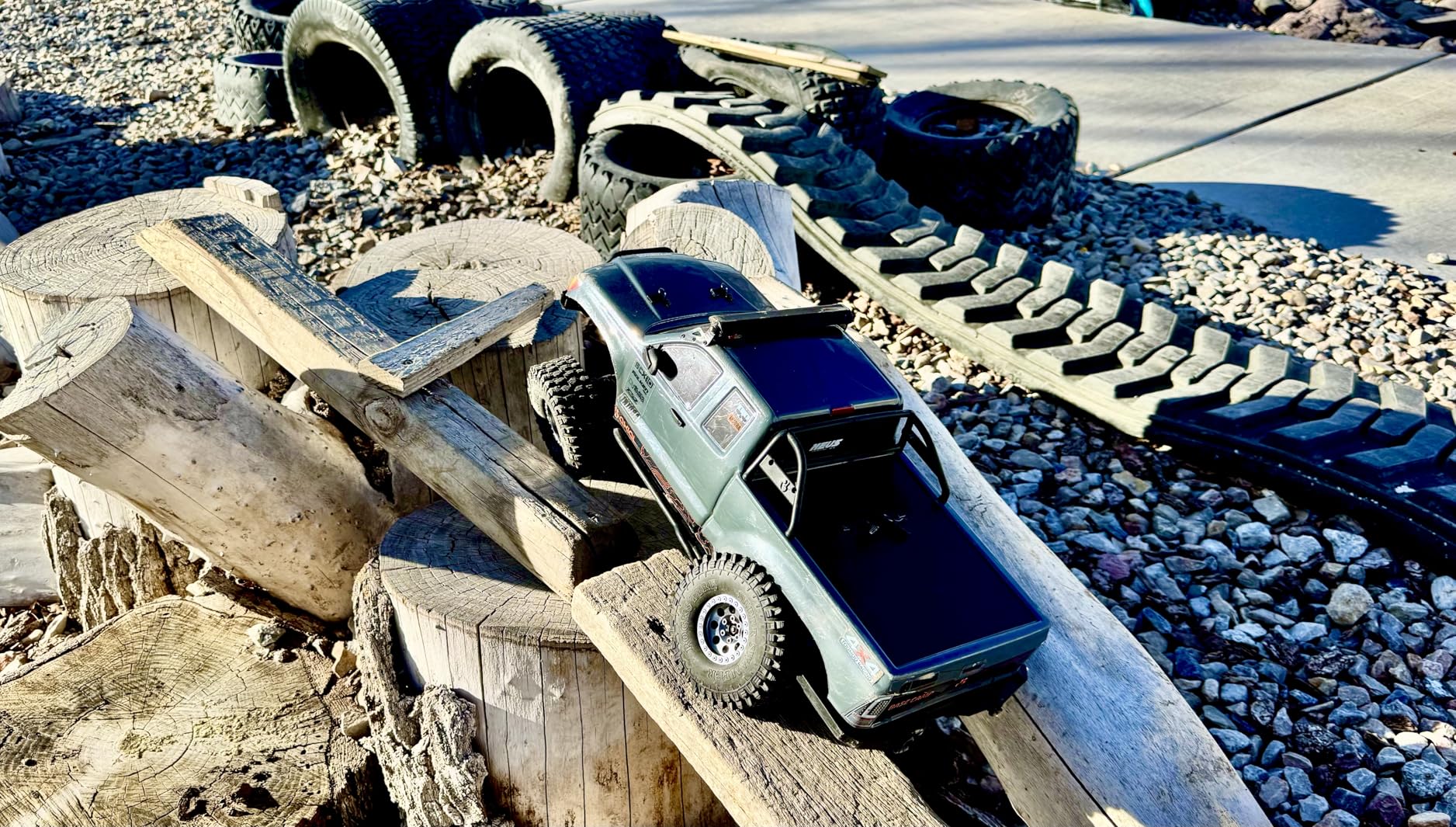 2.2 Crawler Tires with Foam Inserts for TRX4 Axial SCX10 III/II Wraith Redcat Gen 8 Vanquish VS4-10/H10/F10 RC4WD HPI 1/10 RC Rock Crawlers Trail Trucks RC Climbing Tyres, Soft & High Traction customer photo 2
