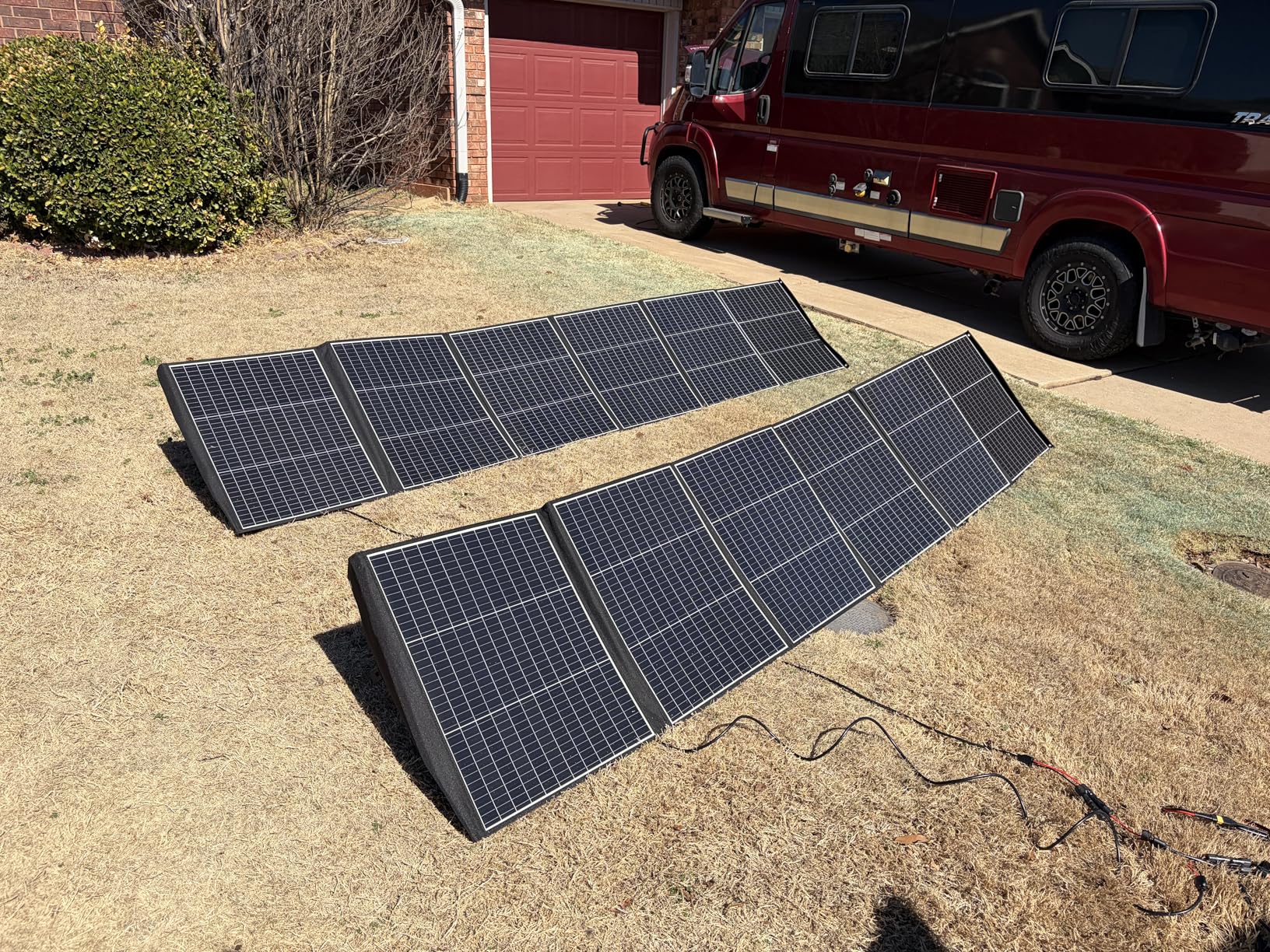 400W Portable Solar Panels CPC Material 3m 40V MC4 Cable & XT60 Anderson DC | Lightweight, Foldable, IP65 Waterproof, Solar Suitcase with Kickstands for Power Station, Generator, RV, Camping, Outdoor Use customer photo 2