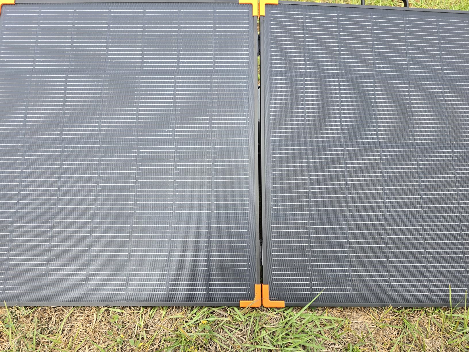 180W Portable Solar Panel N-Type 16BB for Power Station | 25% Efficiency Foldable Solar Panel for Jackery/Ecoflow/Bluetti/Anker, IP68 Waterproof for RV Camping Off-Grid Power Backup customer photo 1