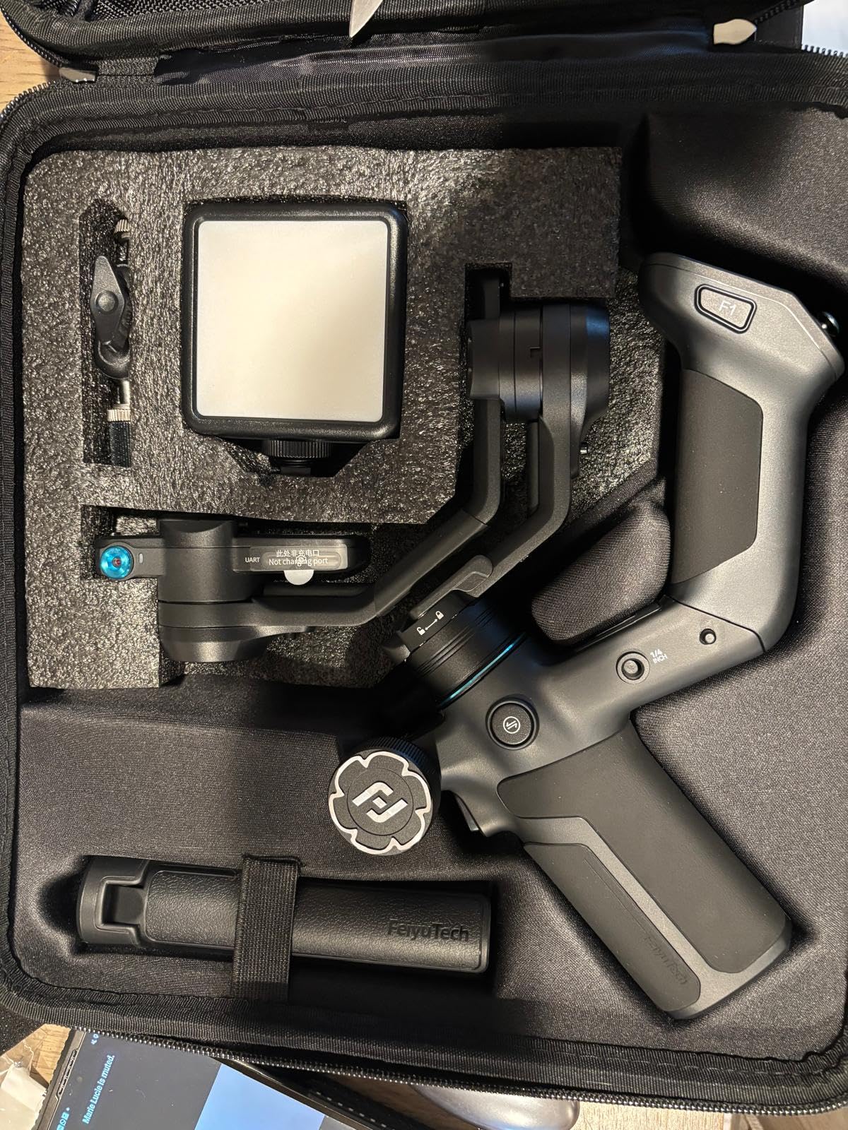 FeiyuTech SCORP Mini 3 Pro Camera Gimbal Kit w/AI Tracking 4.0, Detachable Touchscreen Handle, 4.4lb Payload, Gimbal Stabilizer for Mirrorless Cameras, Smartphone, Action Cam (Bag+Light+Pole Included) customer photo 1