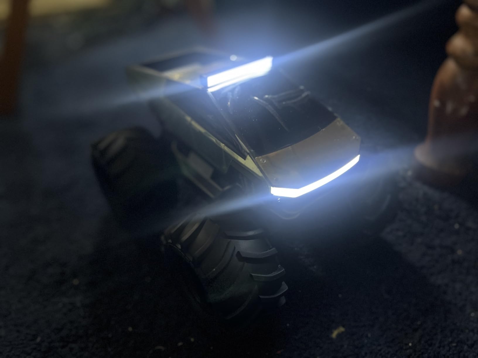Amphibious Remote Control Car, 1:18 Monster Truck Toys for Boys RC Cars, 2.4 GHz Waterproof RC Trucks, 4WD All Terrain Off-Road Pickup, Kids Christmas Birthday Gifts Present Boys Girls Toys Ages 6+ customer photo 2