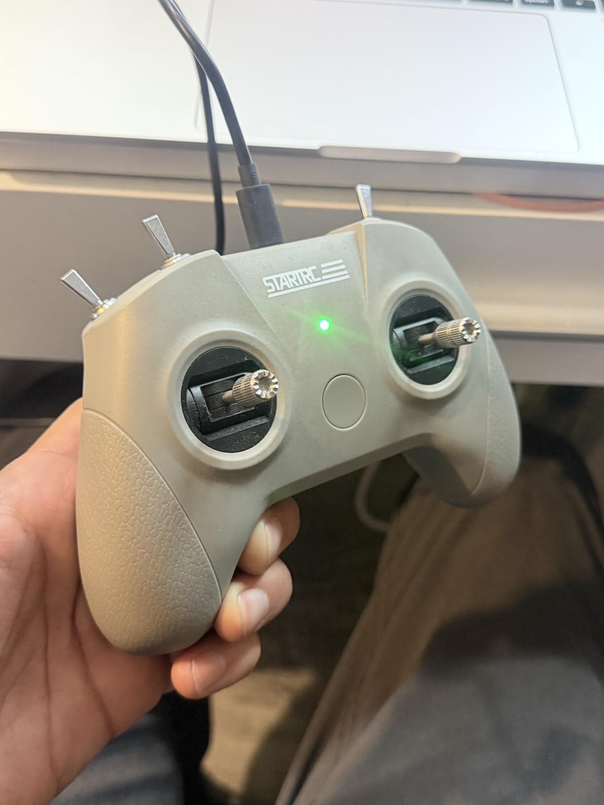 FLYDrone S8 FPV Simulator Controller for Windows PC, USB-C Drone Flight Simulator Joystick, 8-Channel Mode 2 RC Training Remote with Non-Centering Throttle for Liftoff/DRL/Uncrashed (White) customer photo 2